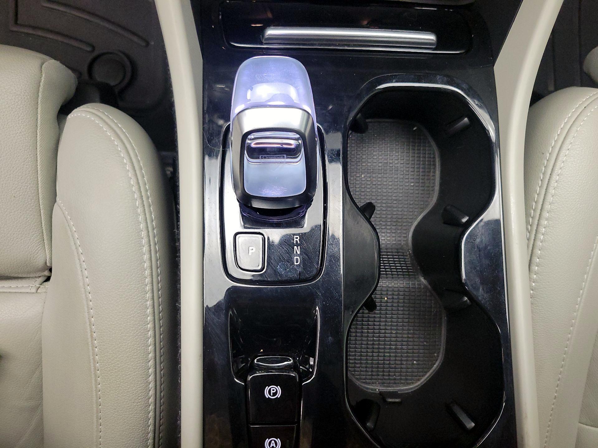 Thumbnail: 2019 Volvo XC40 - 18