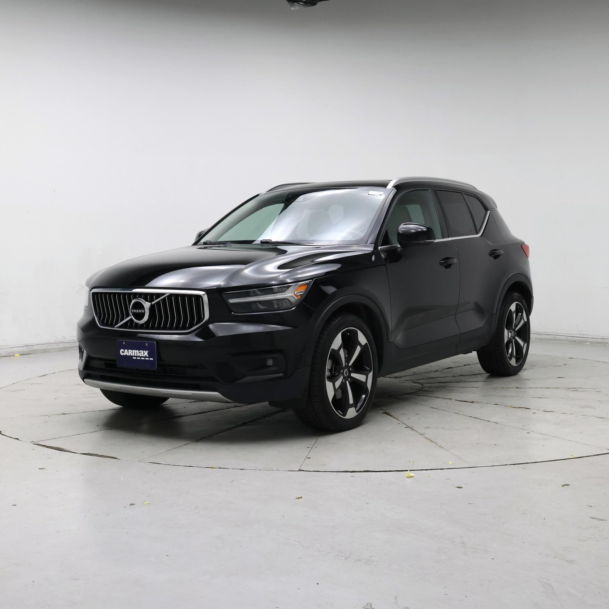 Thumbnail: 2019 Volvo XC40 - 4