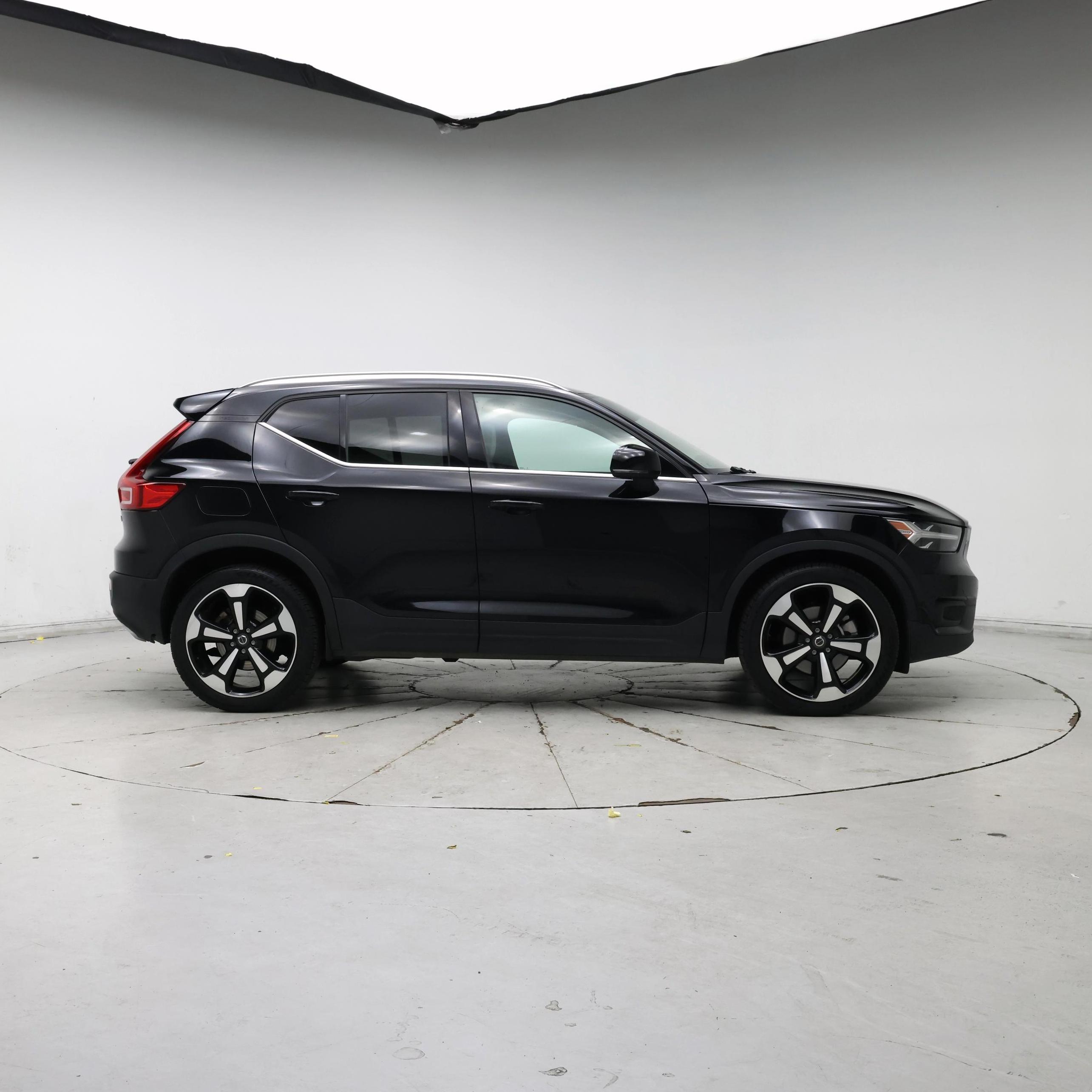 Thumbnail: 2019 Volvo XC40 - 7