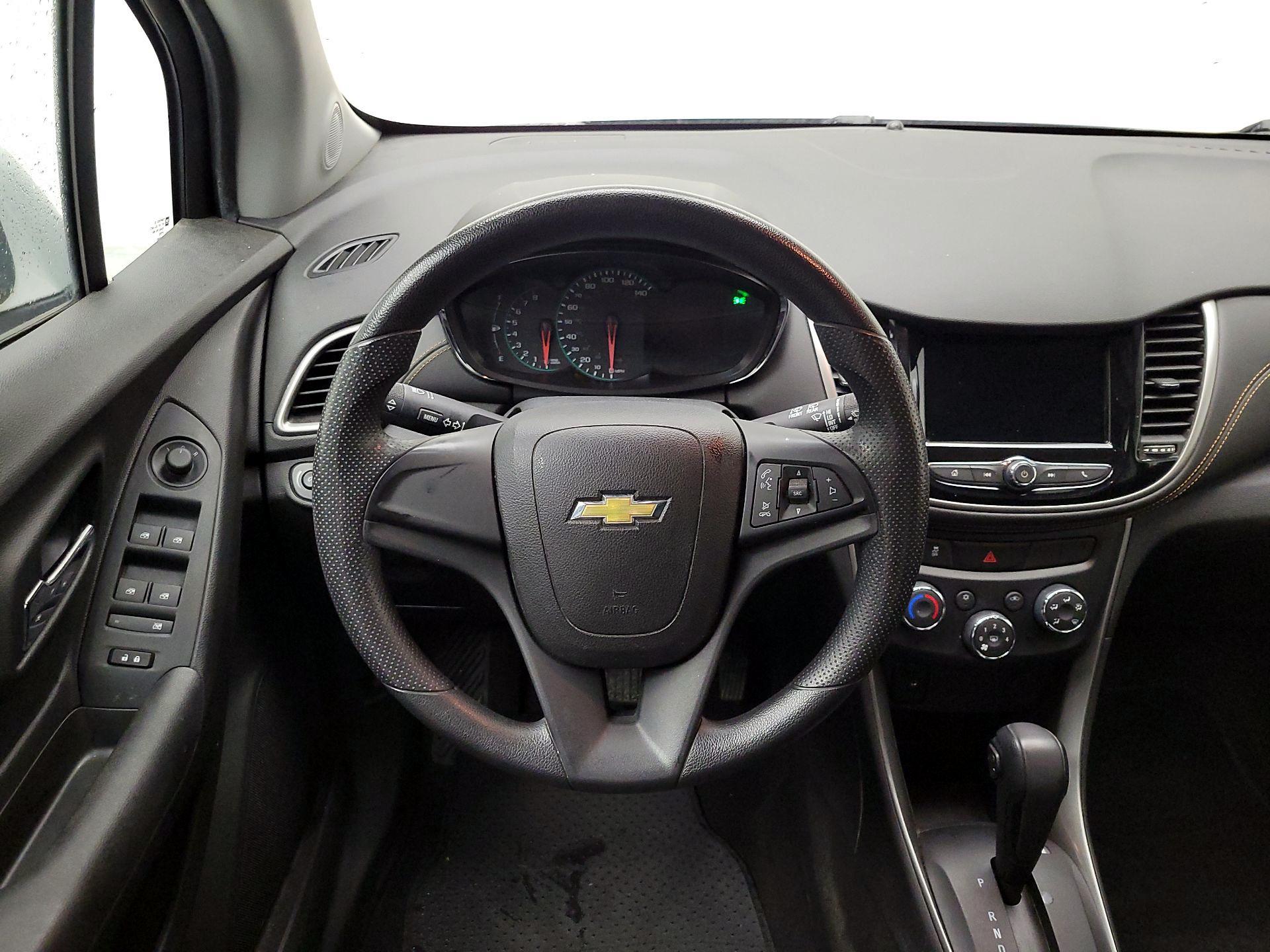 Thumbnail: 2018 Chevrolet Trax - 10