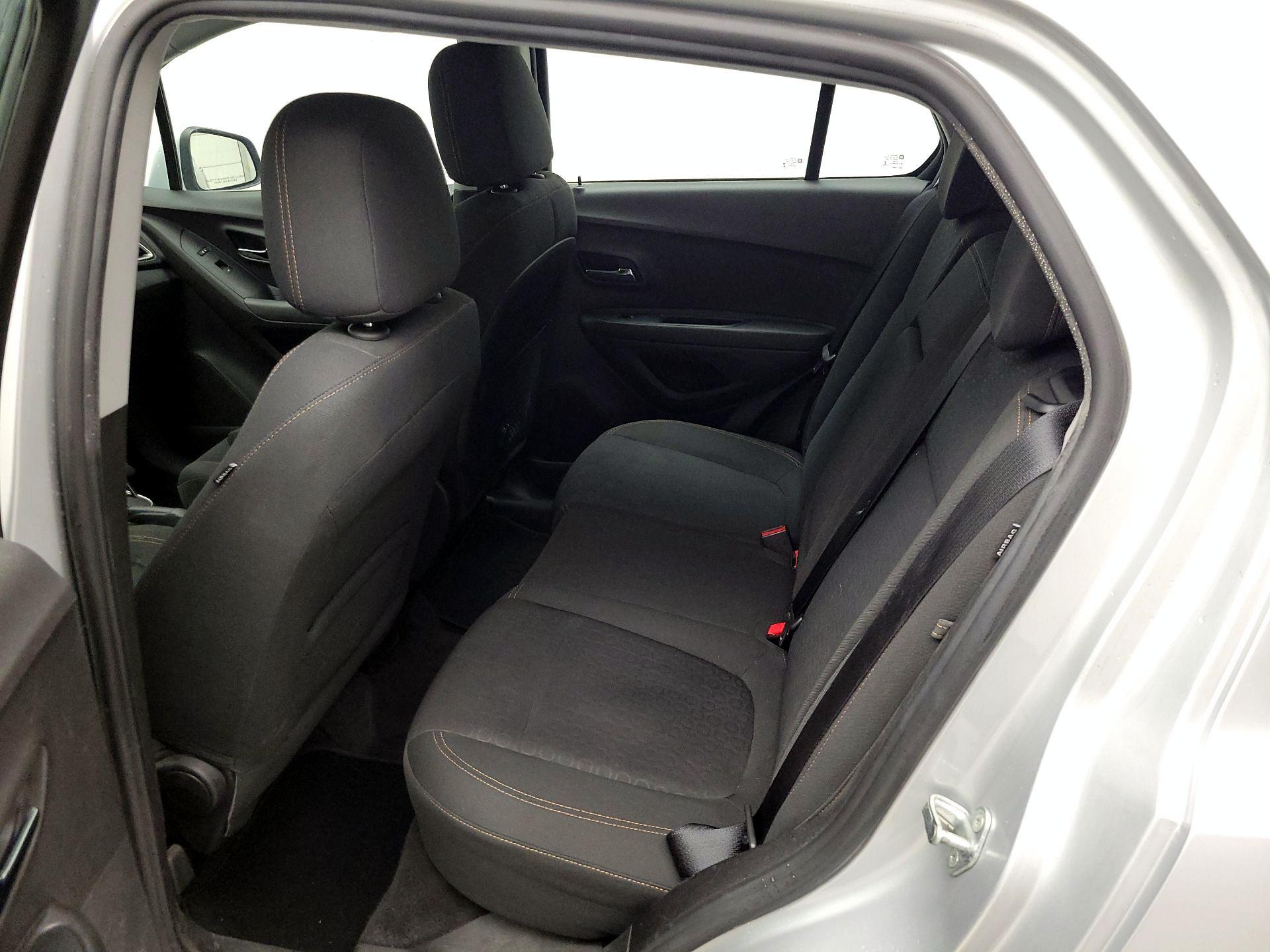 Thumbnail: 2018 Chevrolet Trax - 19