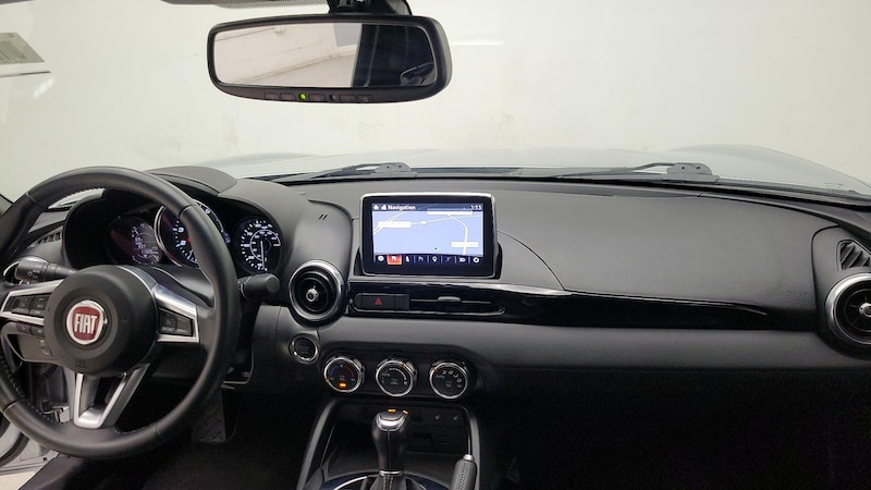 2018 Fiat 124 Spider Abarth 9