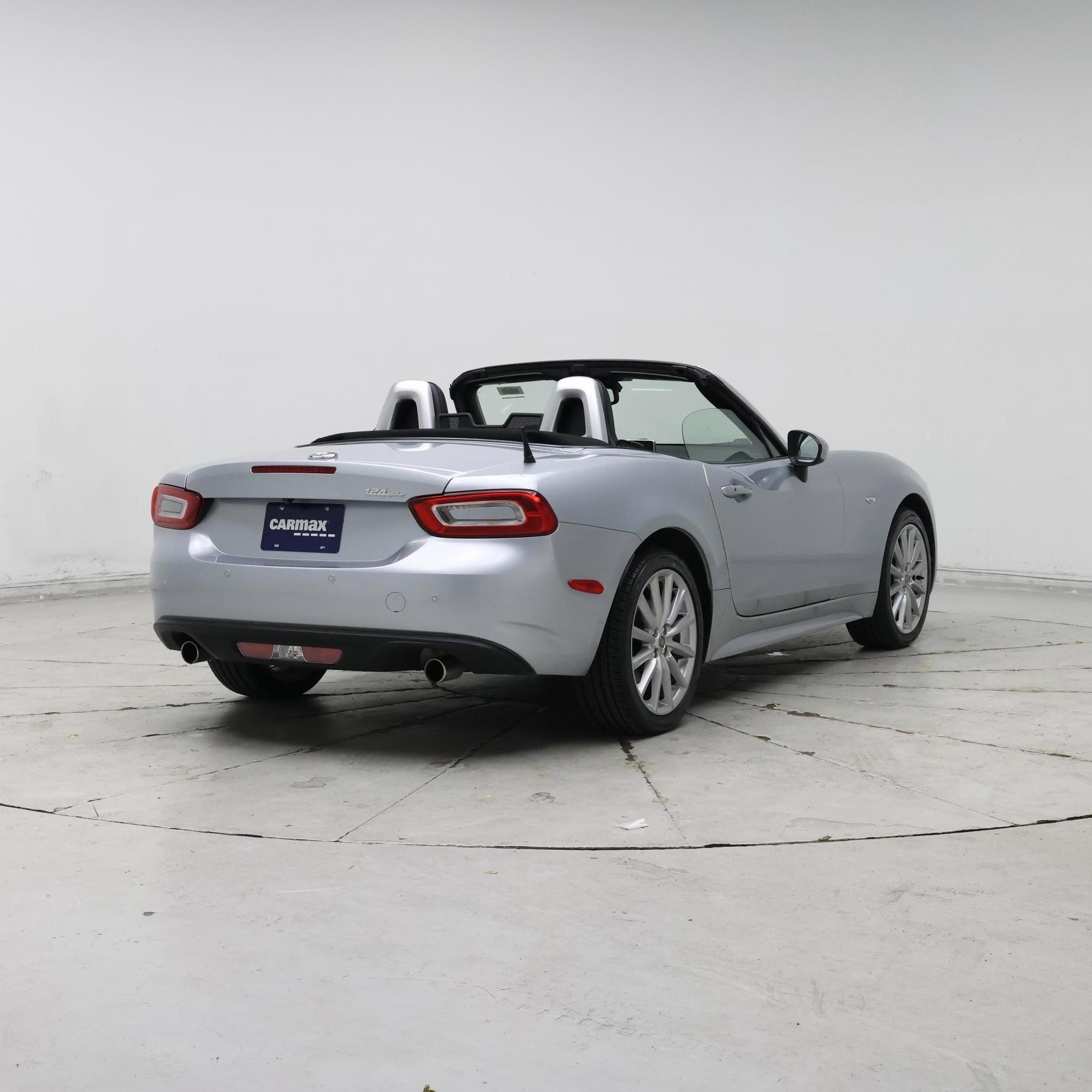 Thumbnail: 2018 Fiat 124 Spider - 8
