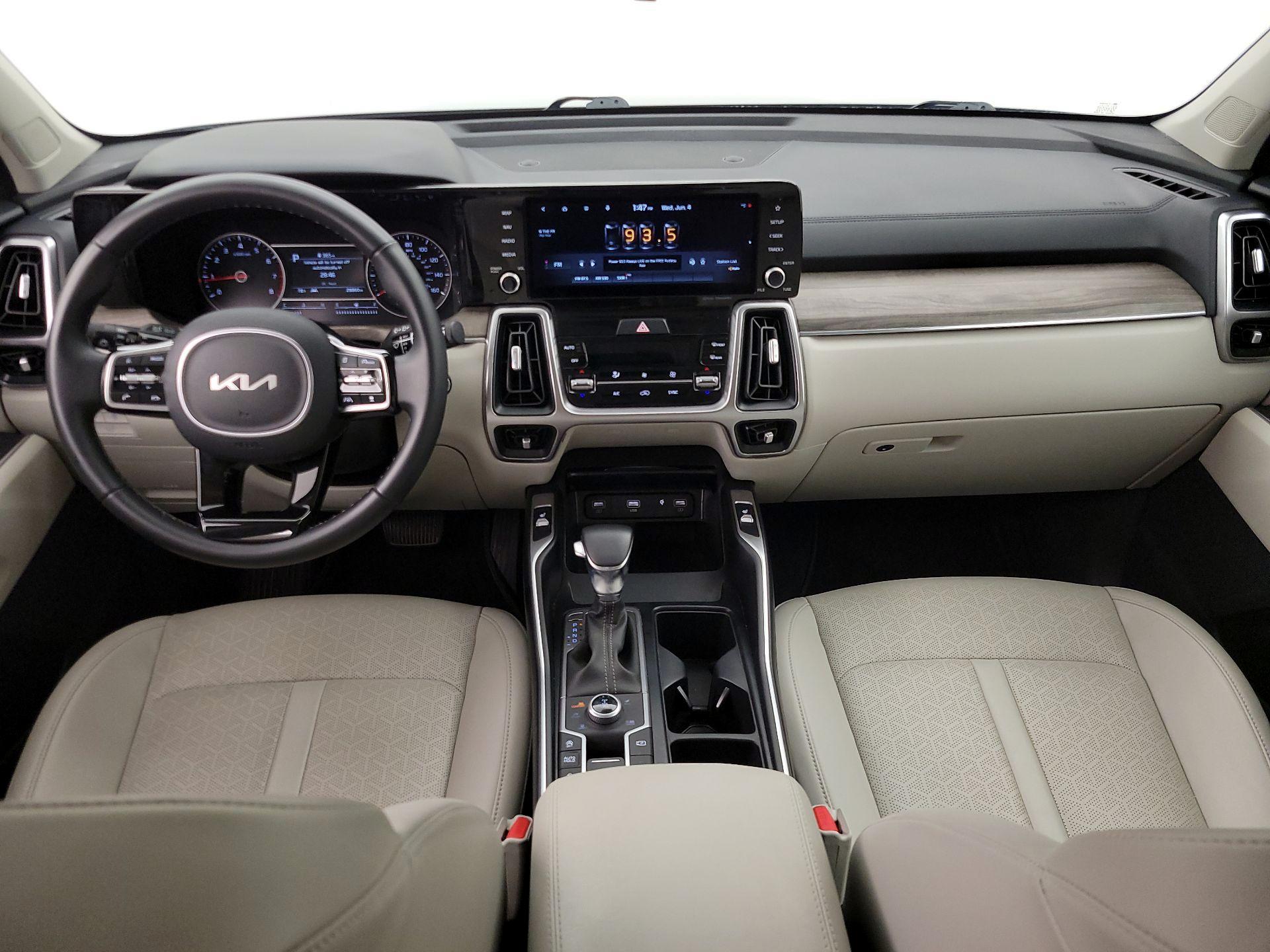Thumbnail: 2022 Kia Sorento - 9