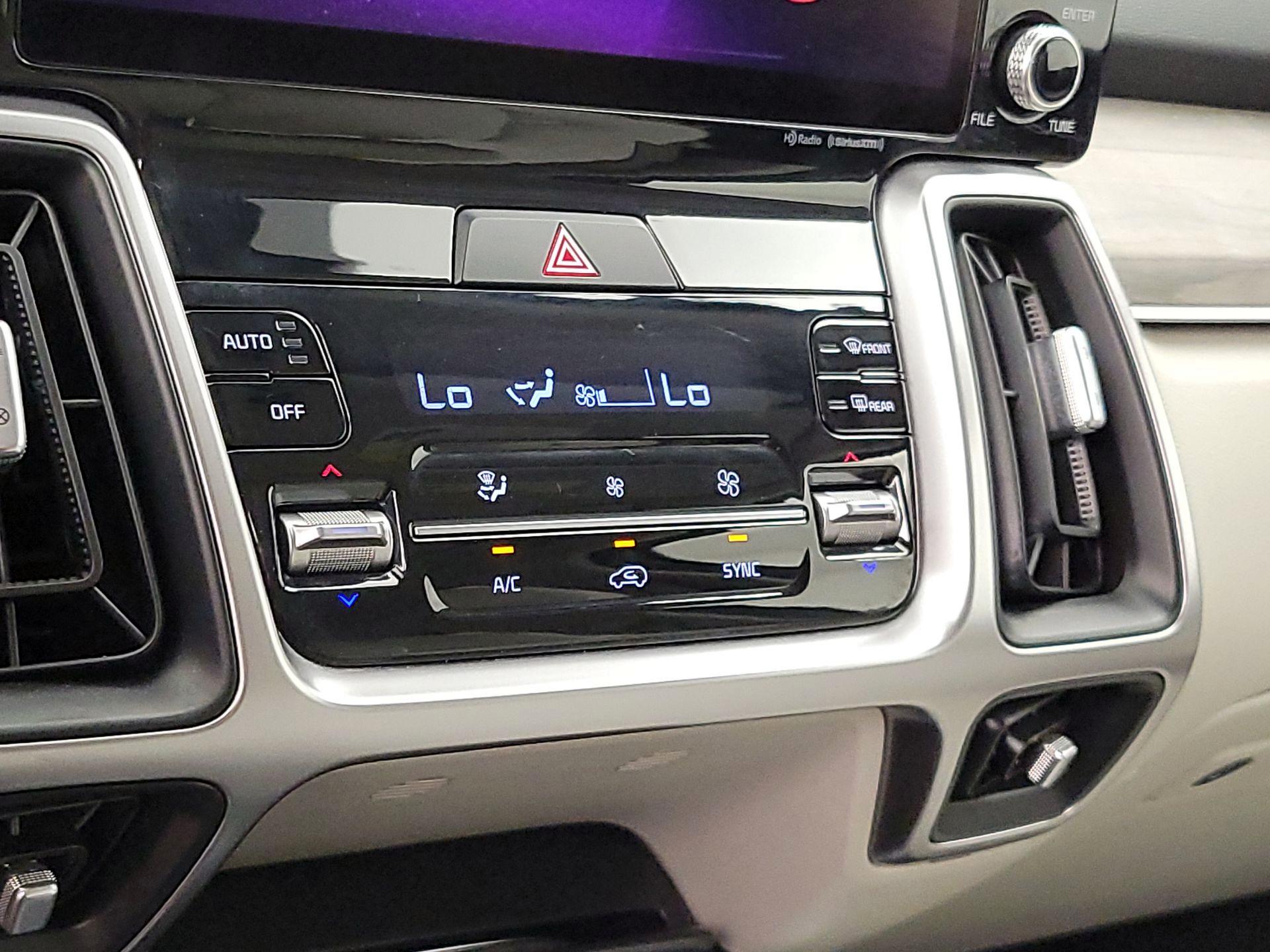 Thumbnail: 2022 Kia Sorento - 17