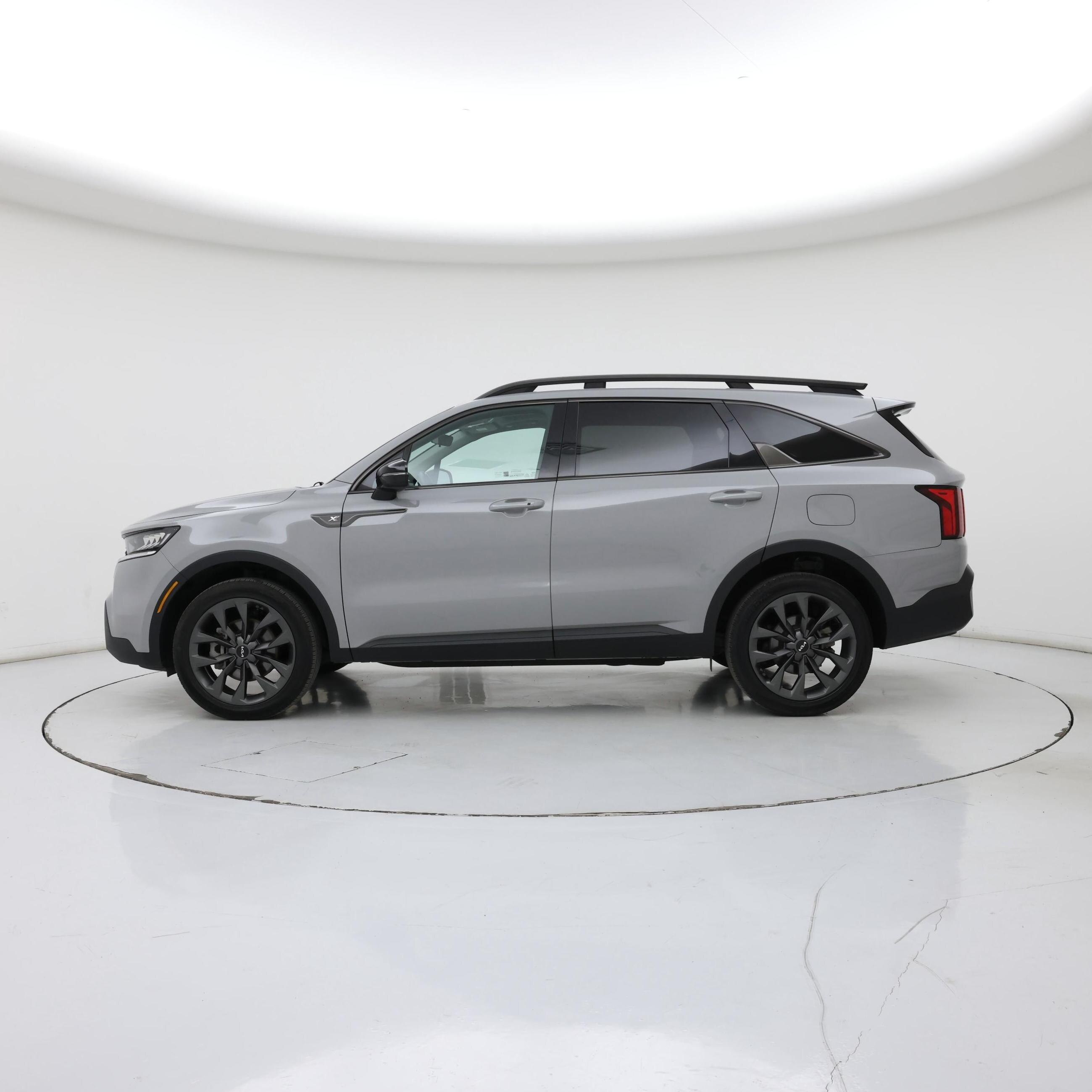 Thumbnail: 2022 Kia Sorento - 3