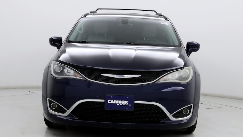 2017 Chrysler Pacifica  5