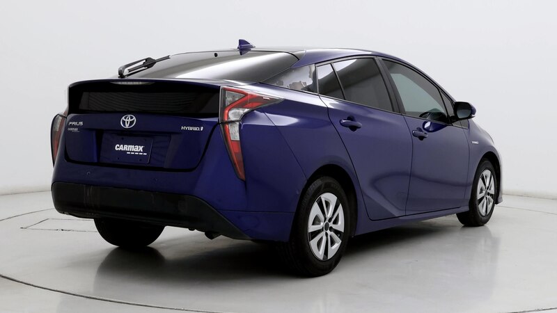 2018 Toyota Prius Four 8