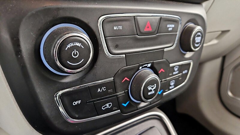 2018 Jeep Compass Latitude 16