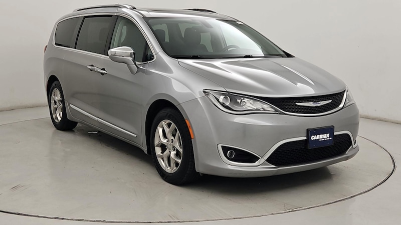 2019 Chrysler Pacifica Limited Hero Image