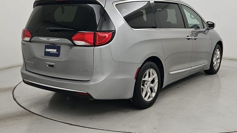 2019 Chrysler Pacifica Limited 5