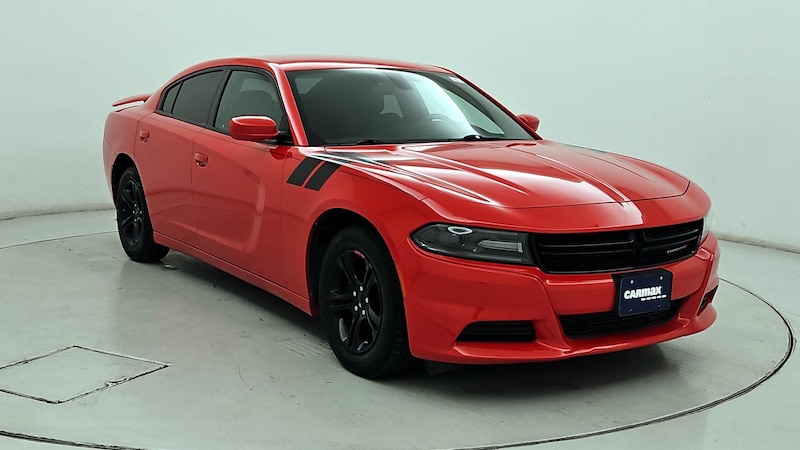 2020 Dodge Charger SXT Hero Image