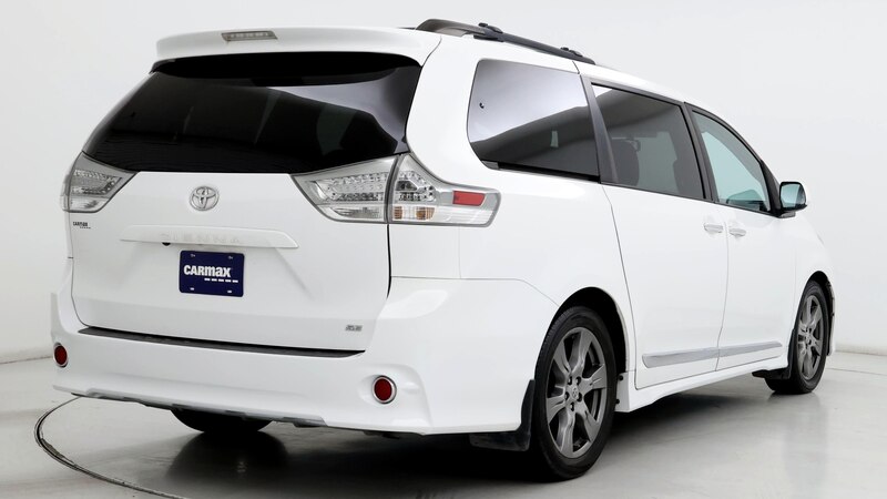 2017 Toyota Sienna SE Premium 8