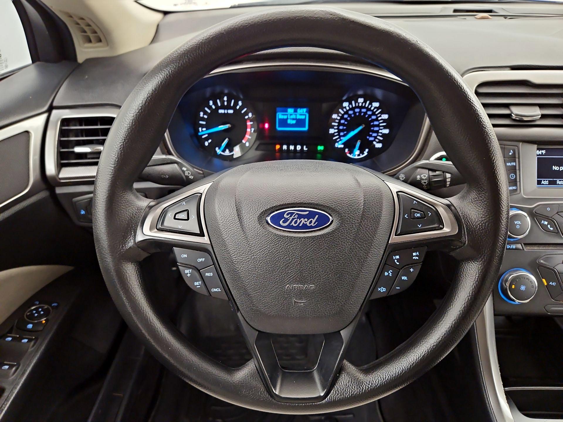 Thumbnail: 2017 Ford Fusion - 10