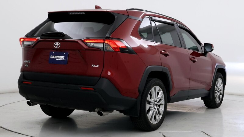 2019 Toyota RAV4 XLE Premium 8