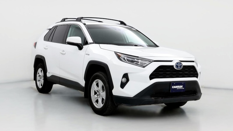 2021 Toyota RAV4 XLE Hero Image