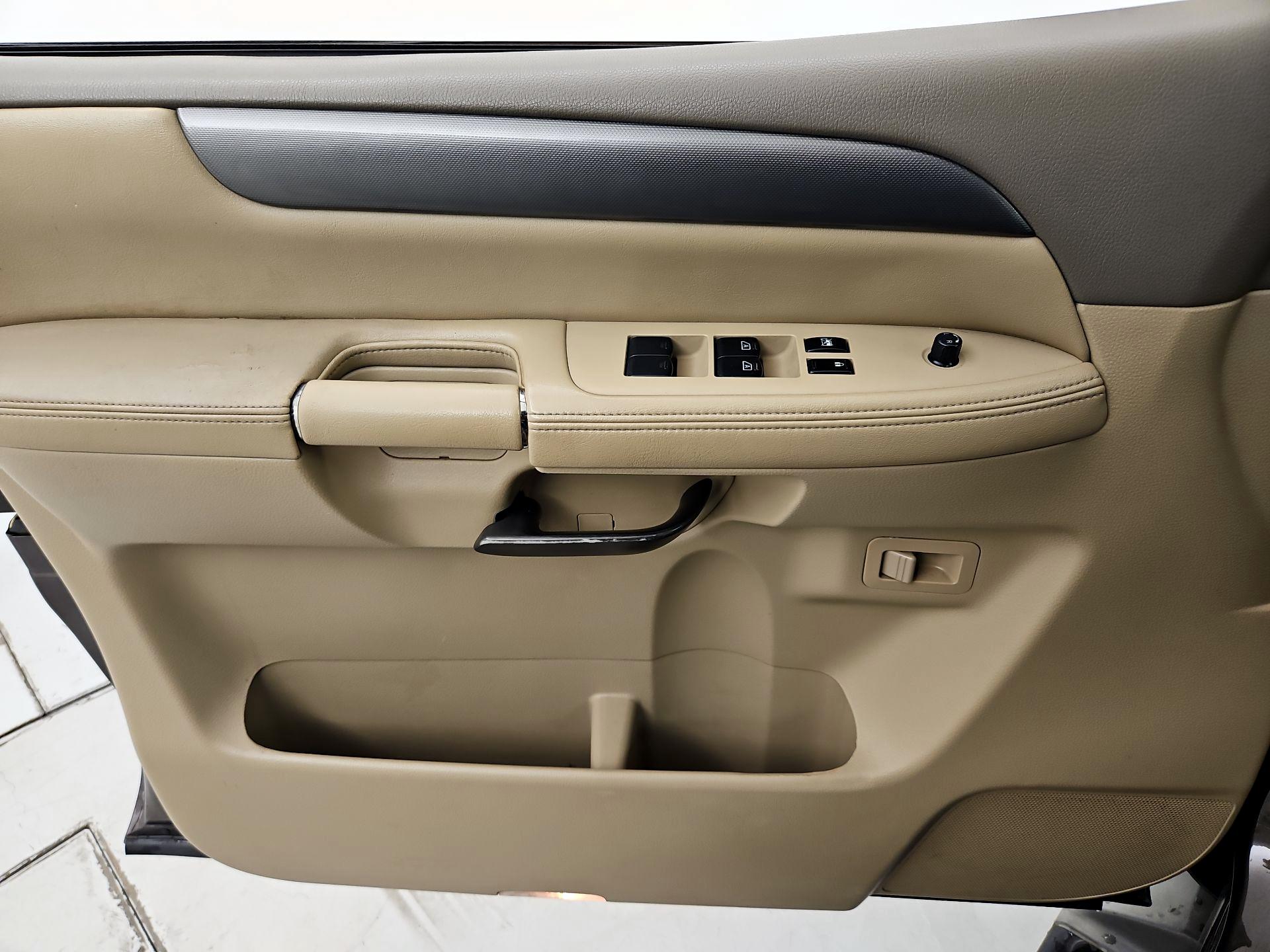 Thumbnail: 2014 Nissan Armada - 12
