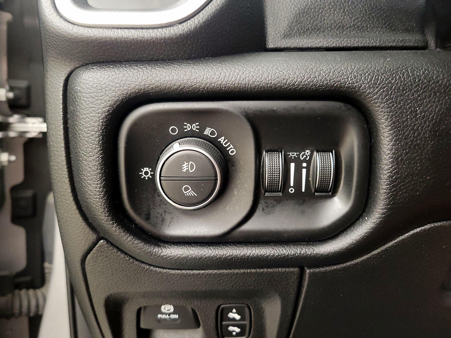 Thumbnail: 2019 RAM 1500 - 13
