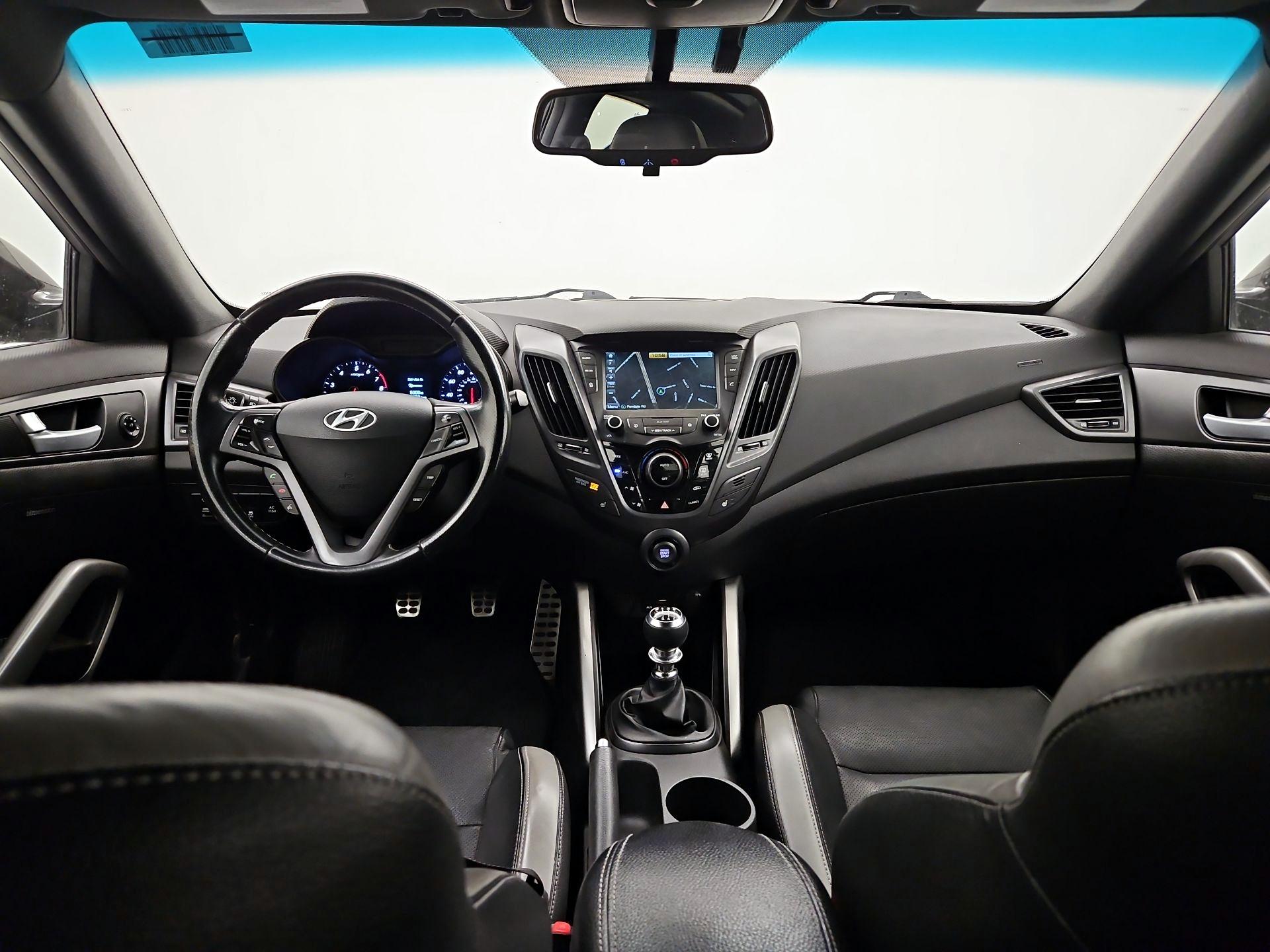 Thumbnail: 2016 Hyundai Veloster - 9