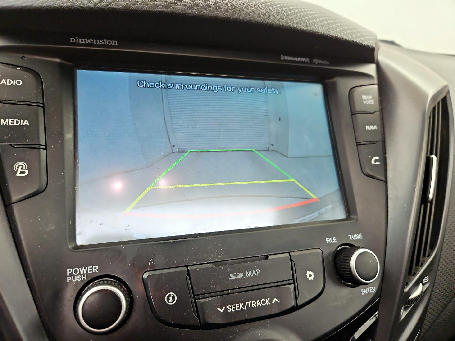 Thumbnail: 2016 Hyundai Veloster - 15