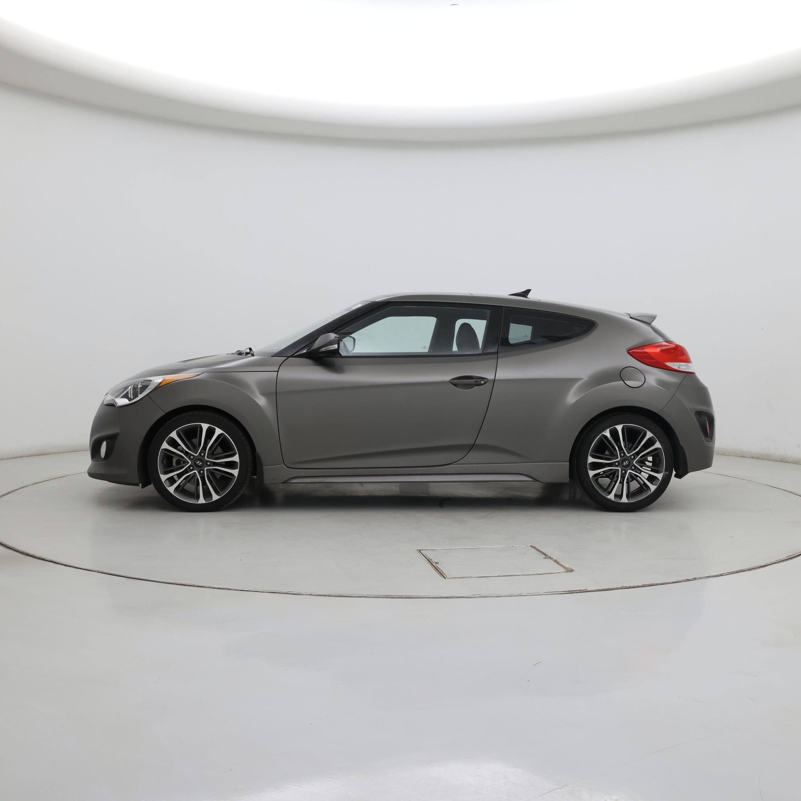 Thumbnail: 2016 Hyundai Veloster - 3