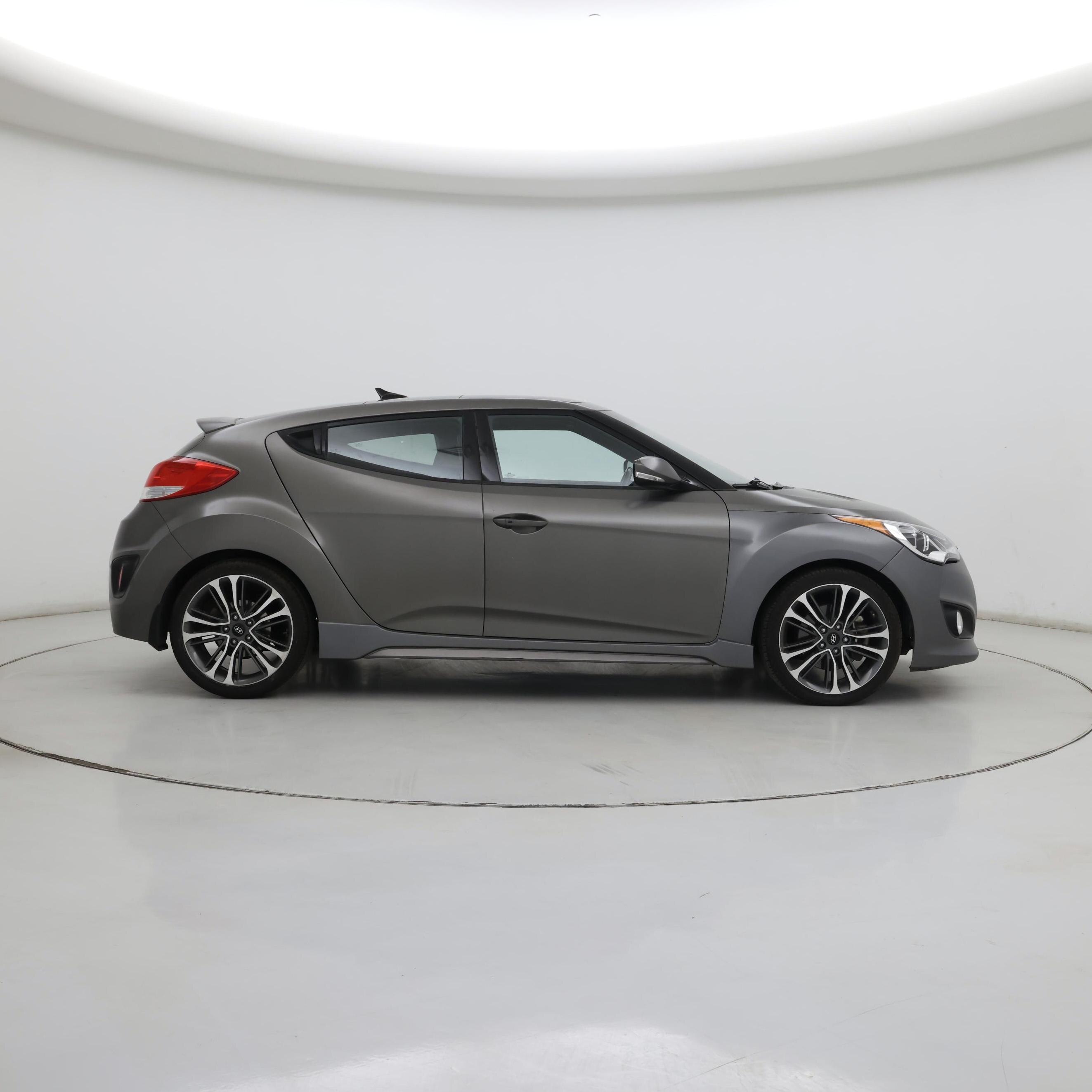 Thumbnail: 2016 Hyundai Veloster - 7