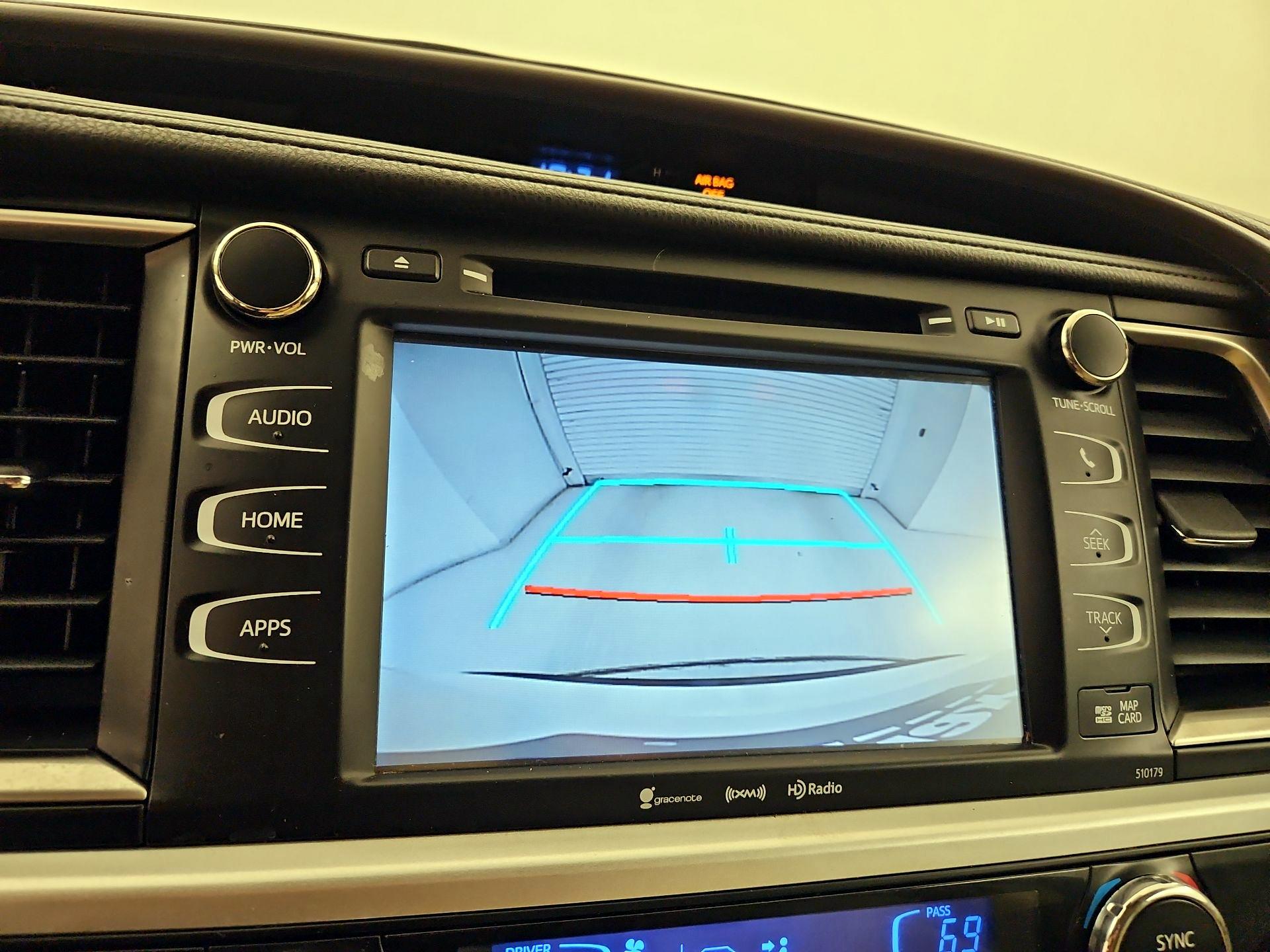 Thumbnail: 2018 Toyota Highlander - 14