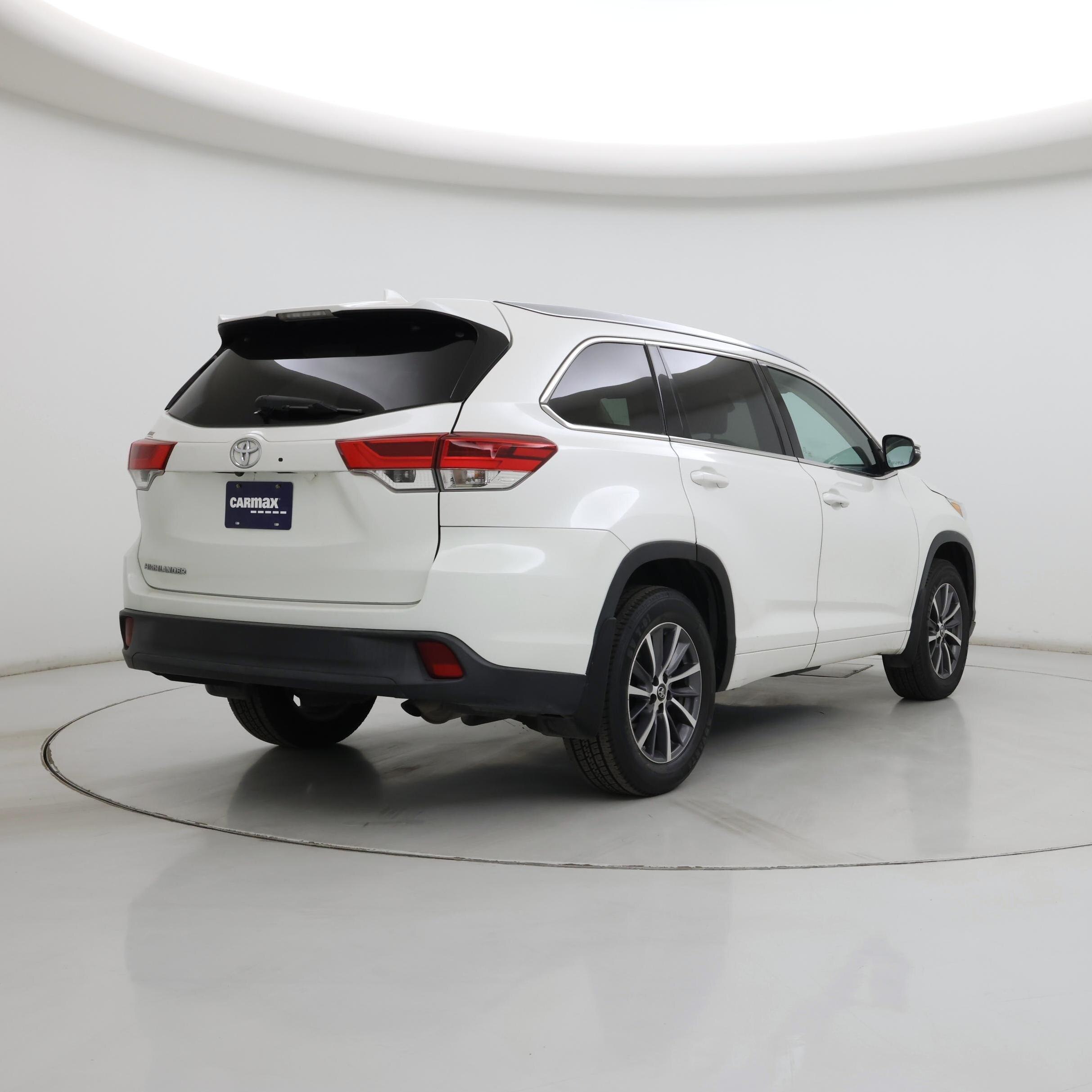 Thumbnail: 2018 Toyota Highlander - 8