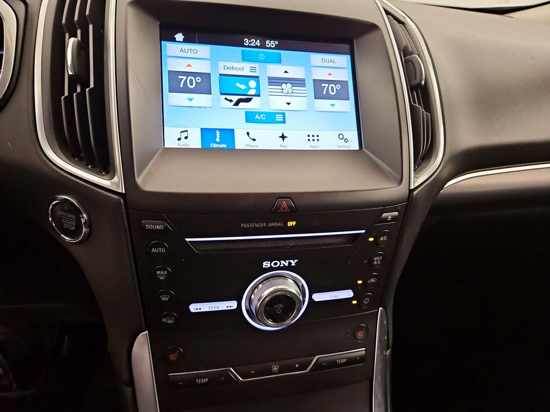 Thumbnail: 2017 Ford Edge - 17