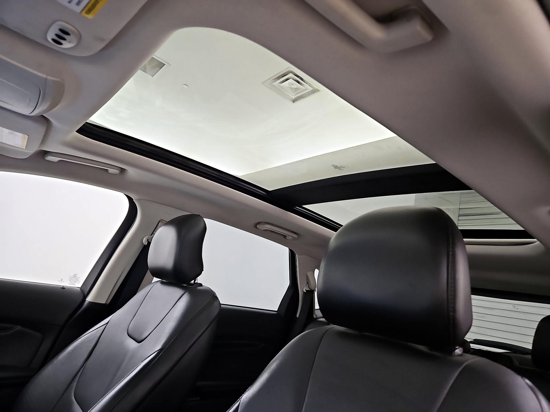 Thumbnail: 2017 Ford Edge - 20