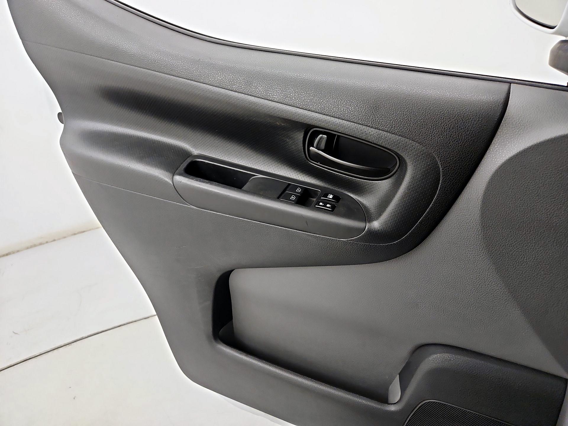 Thumbnail: 2015 Nissan NV200 - 12