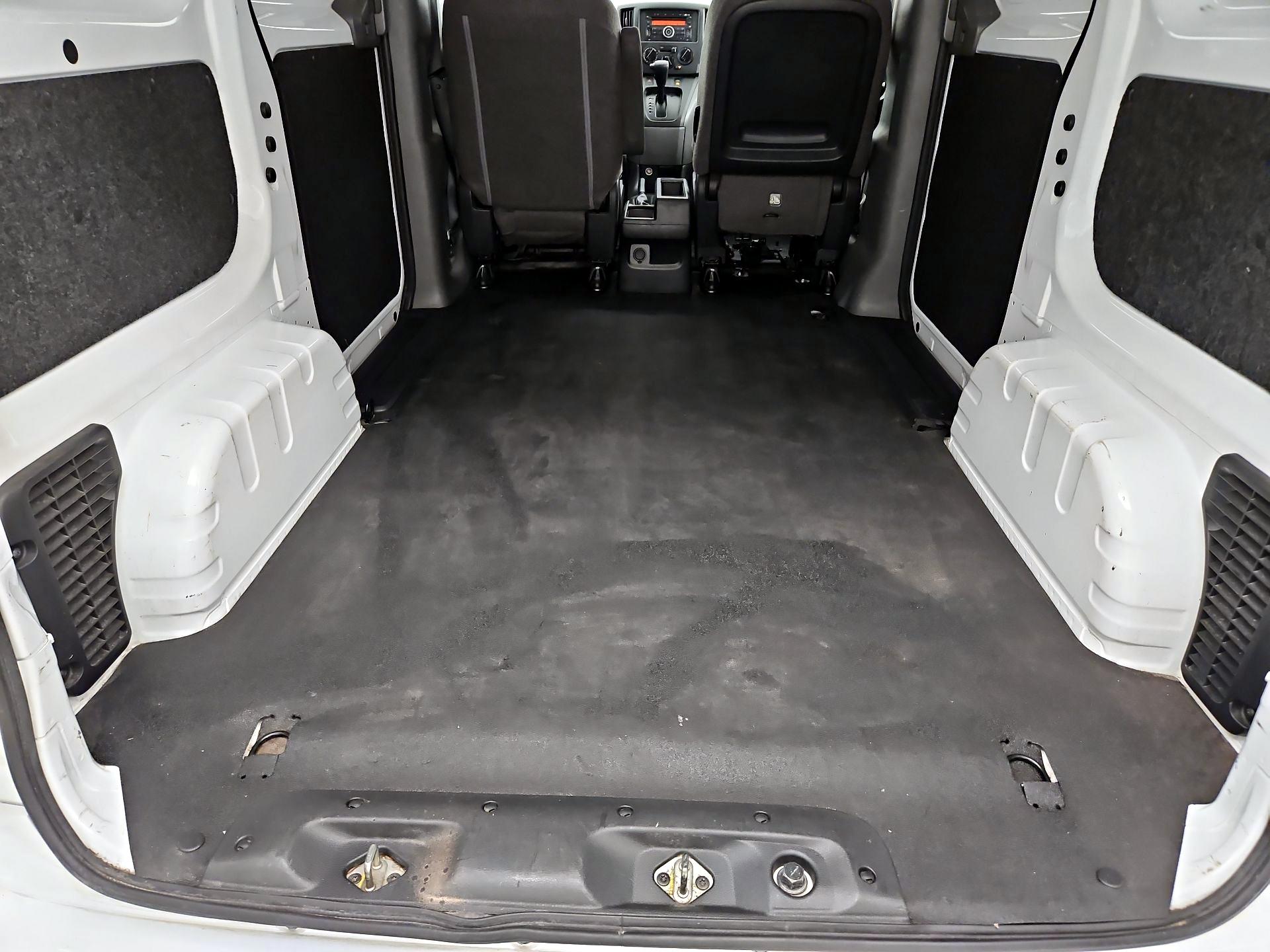 Thumbnail: 2015 Nissan NV200 - 18