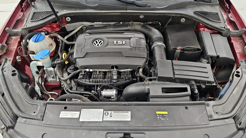 2017 Volkswagen Passat SE 21