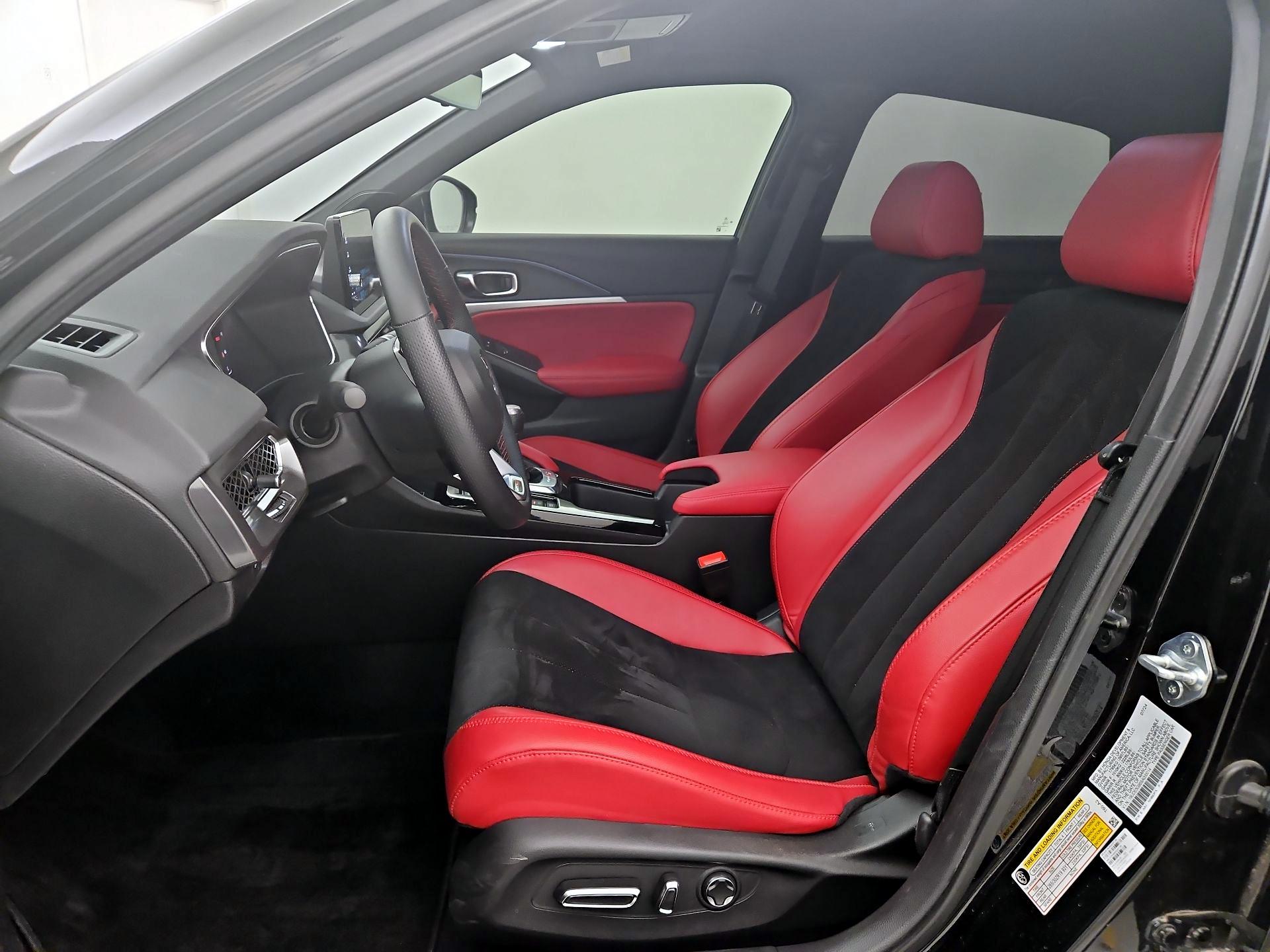 Thumbnail: 2025 Acura Integra - 11