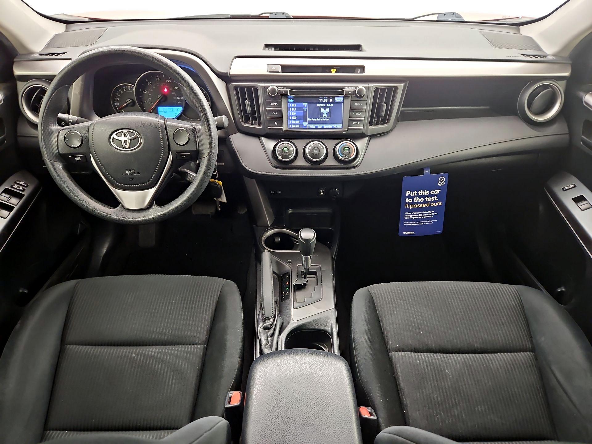 Thumbnail: 2016 Toyota RAV4 - 9
