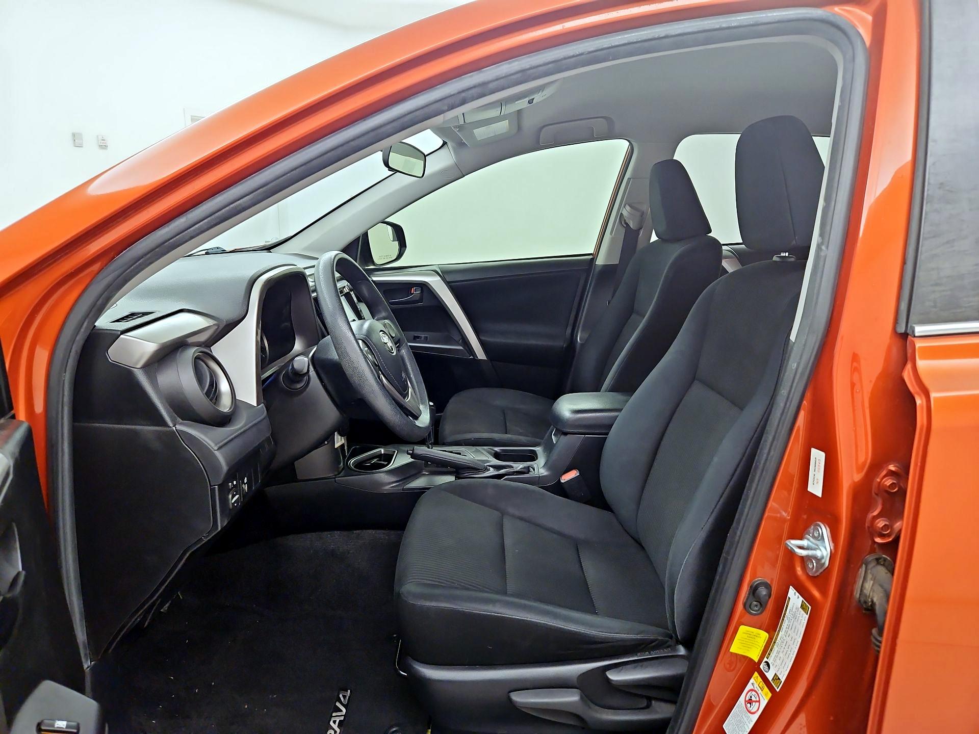 Thumbnail: 2016 Toyota RAV4 - 11