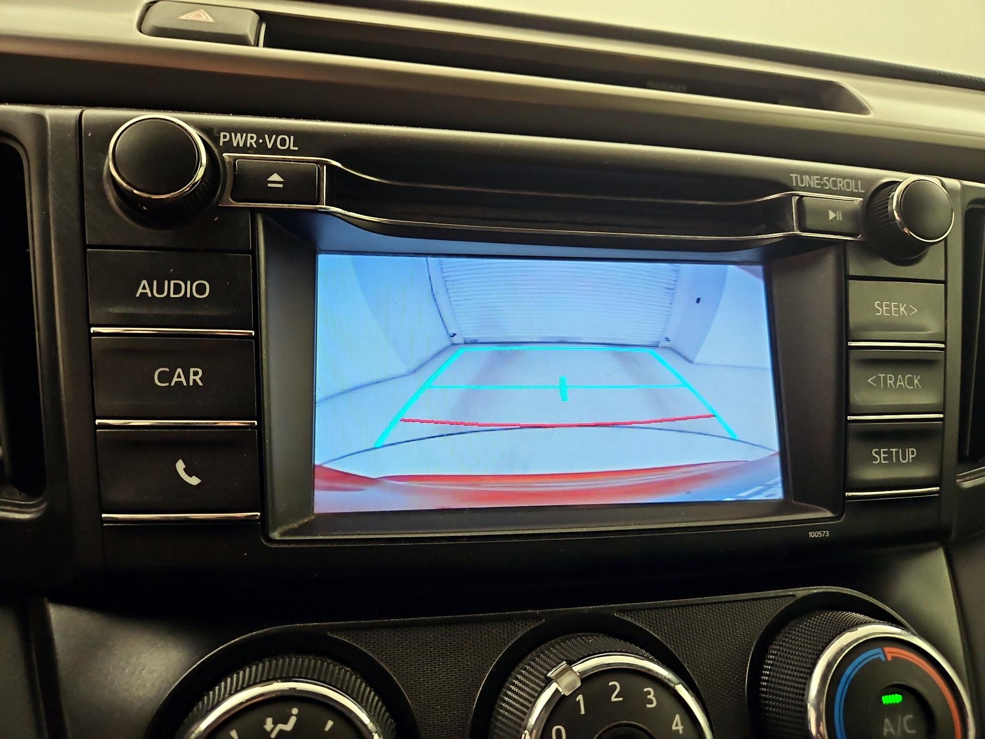 Thumbnail: 2016 Toyota RAV4 - 14