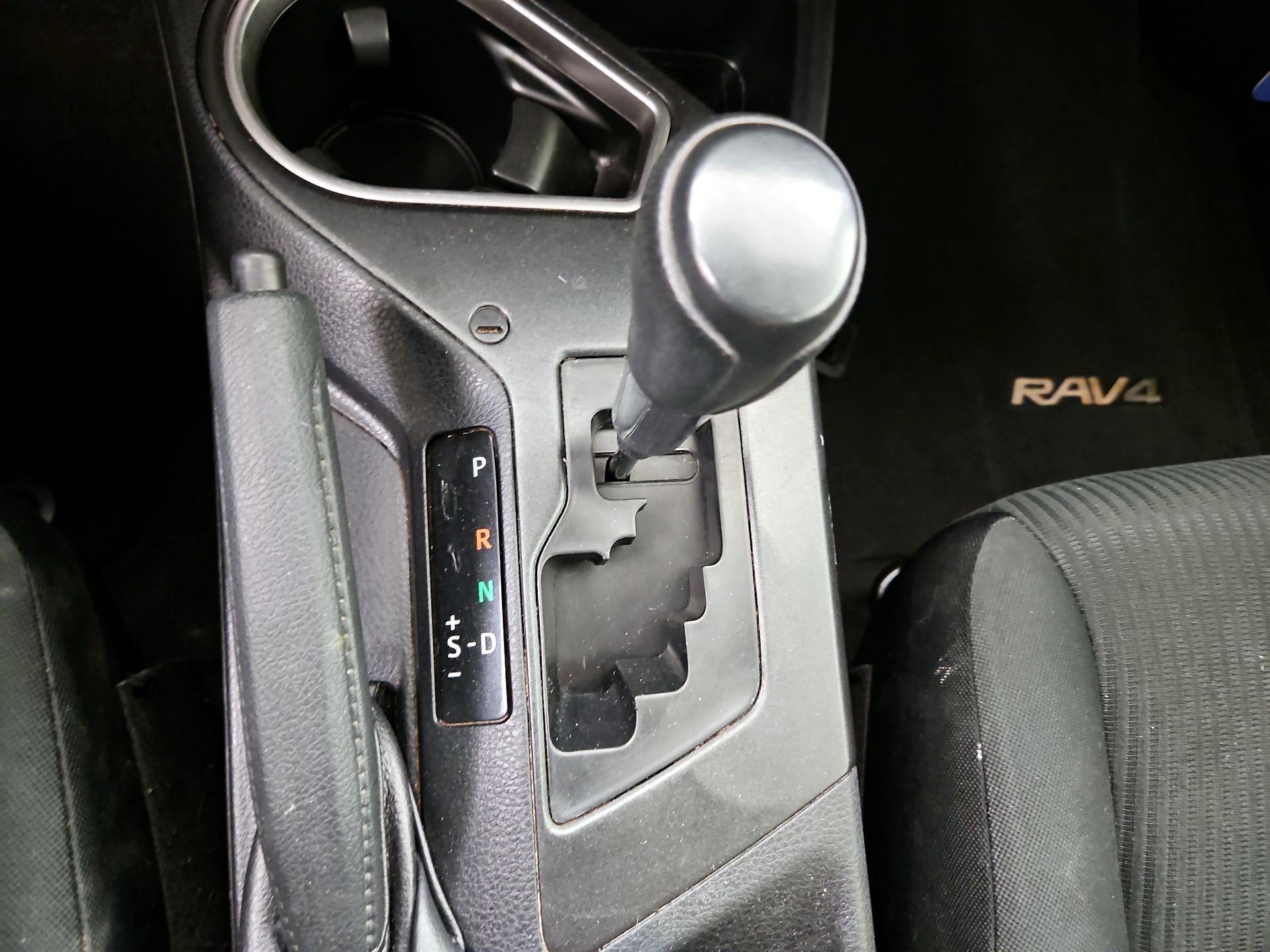 Thumbnail: 2016 Toyota RAV4 - 17