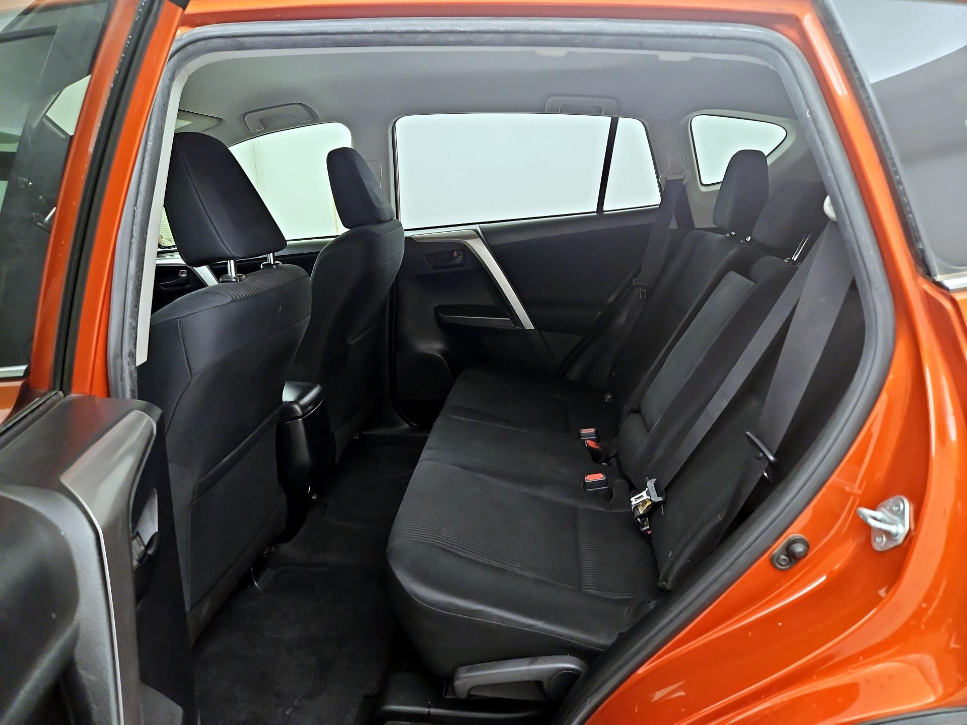 Thumbnail: 2016 Toyota RAV4 - 19