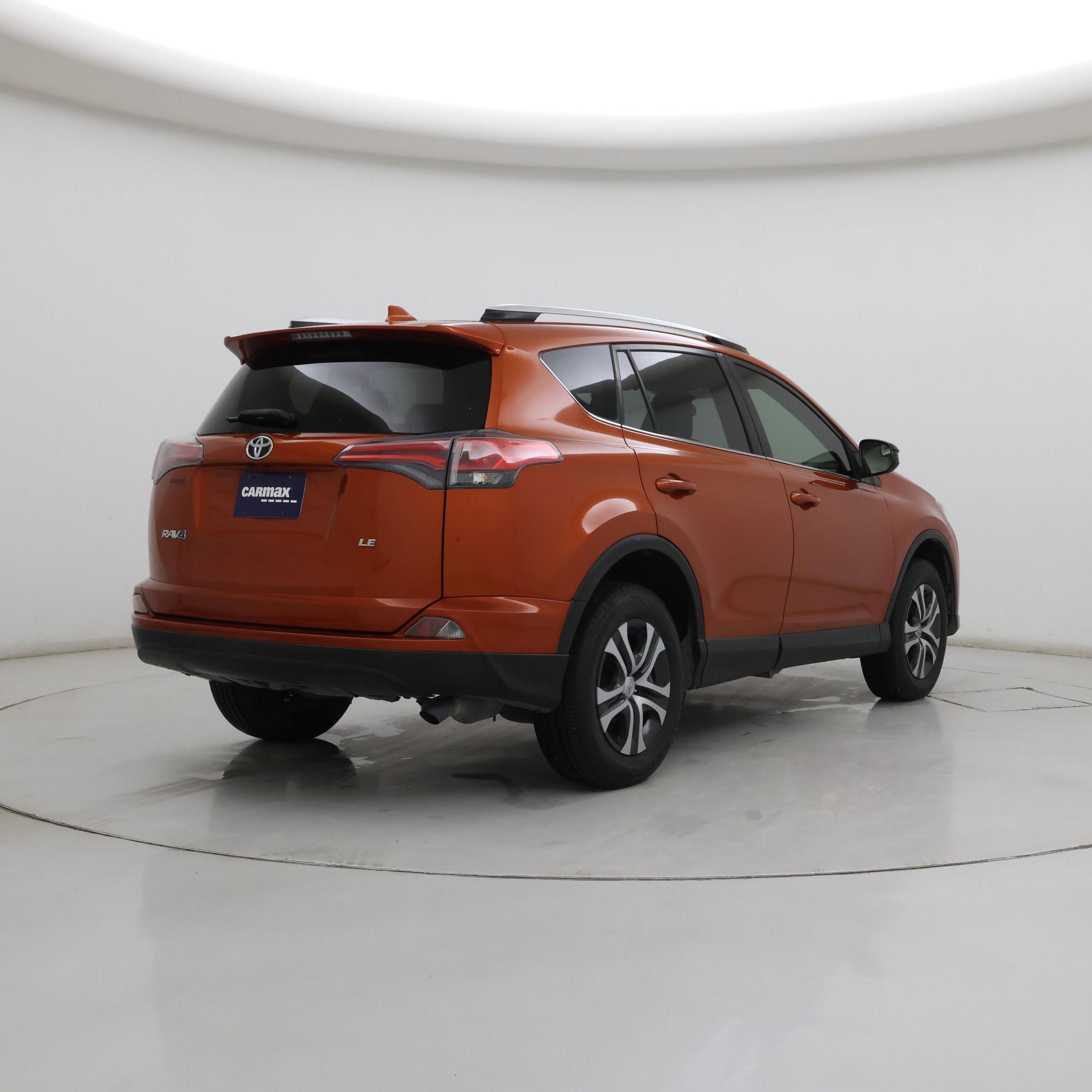 Thumbnail: 2016 Toyota RAV4 - 8