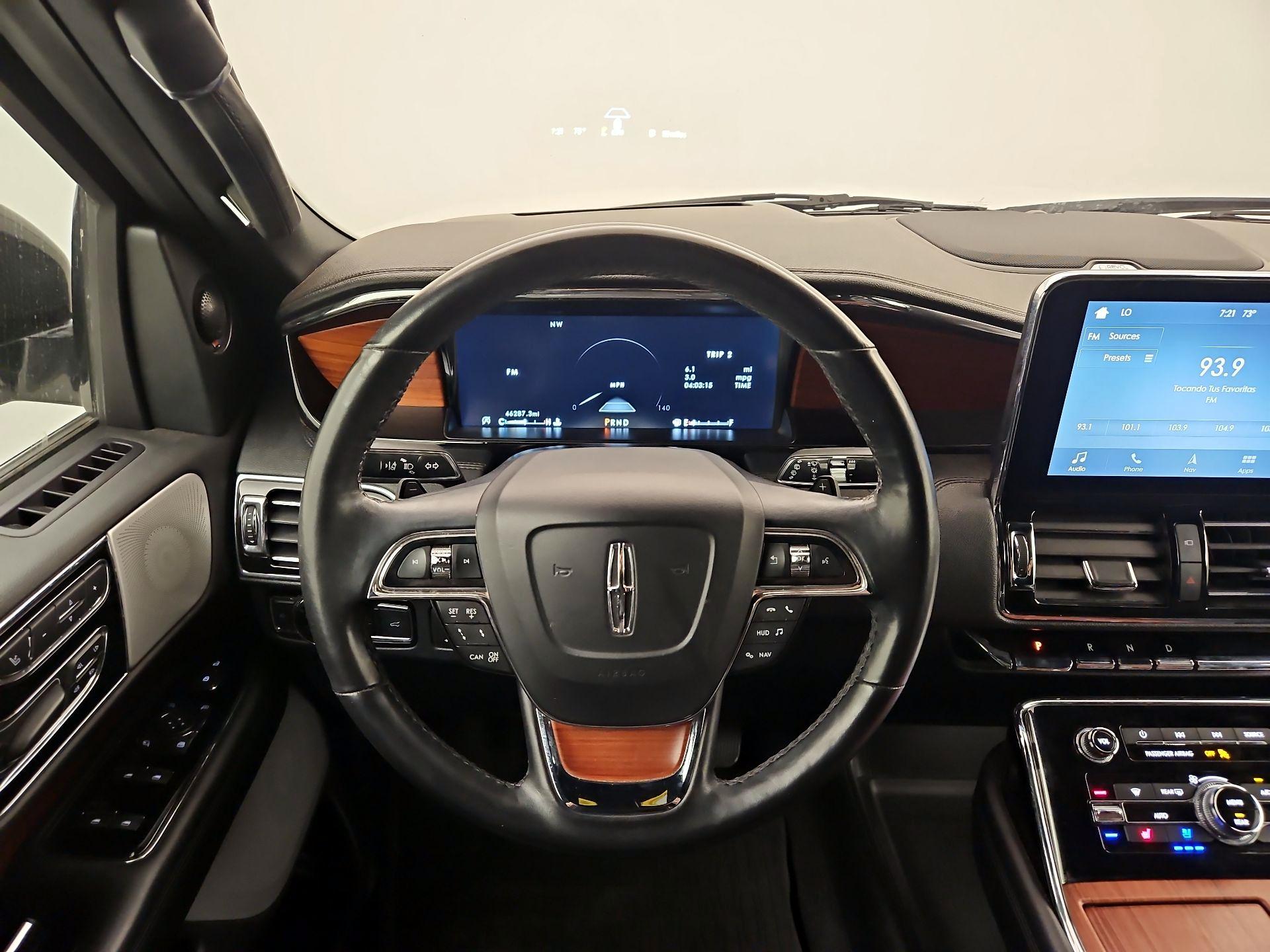 Thumbnail: 2019 Lincoln Navigator L - 10