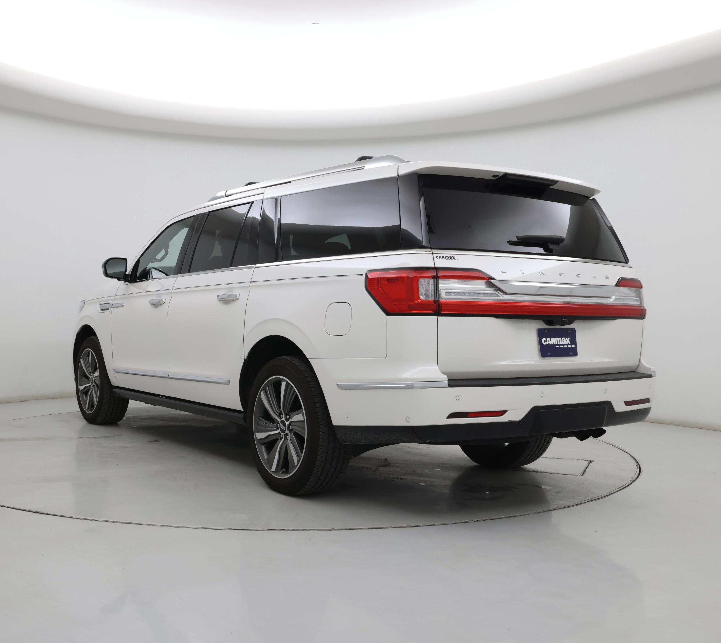 Thumbnail: 2019 Lincoln Navigator L - 2