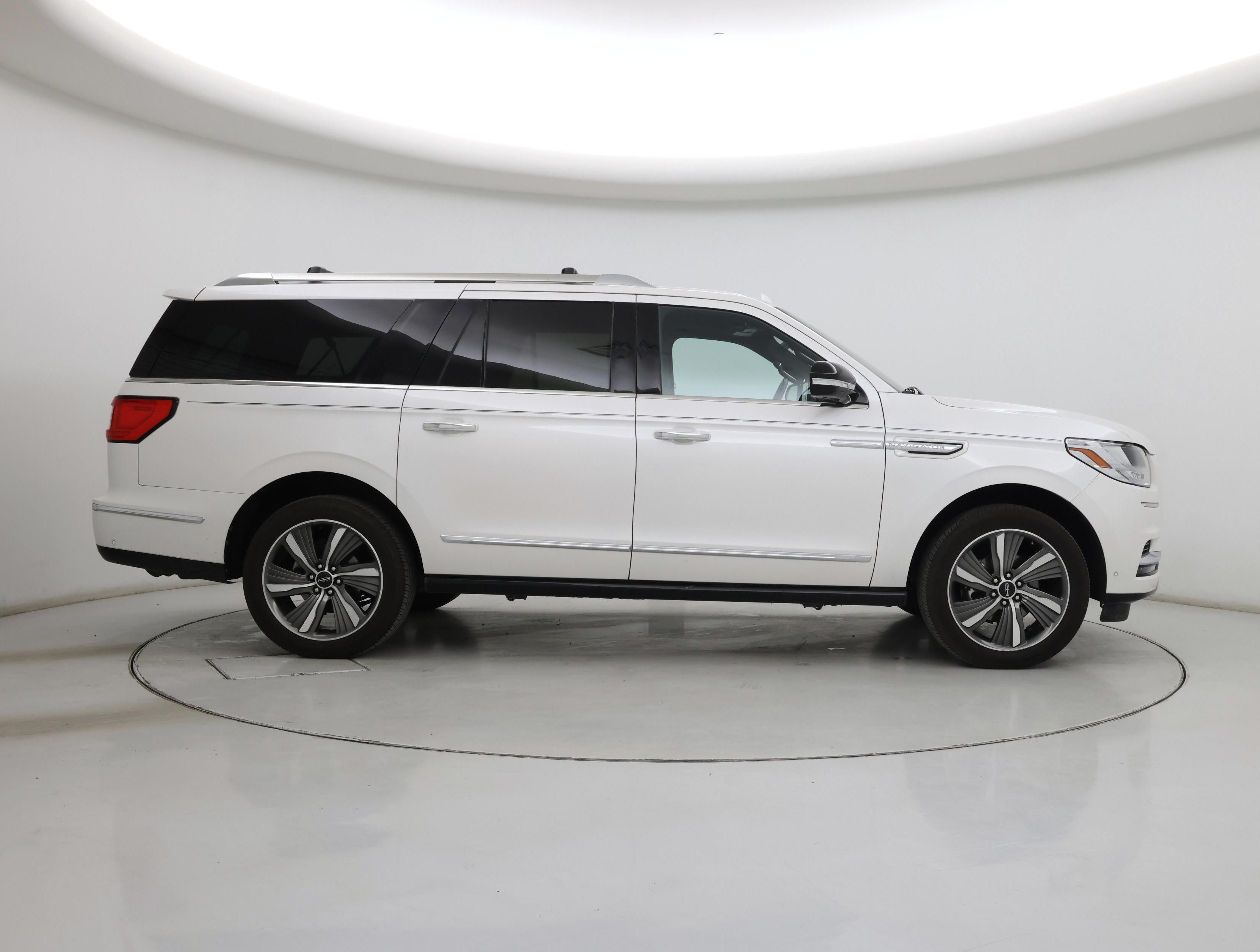 Thumbnail: 2019 Lincoln Navigator L - 7