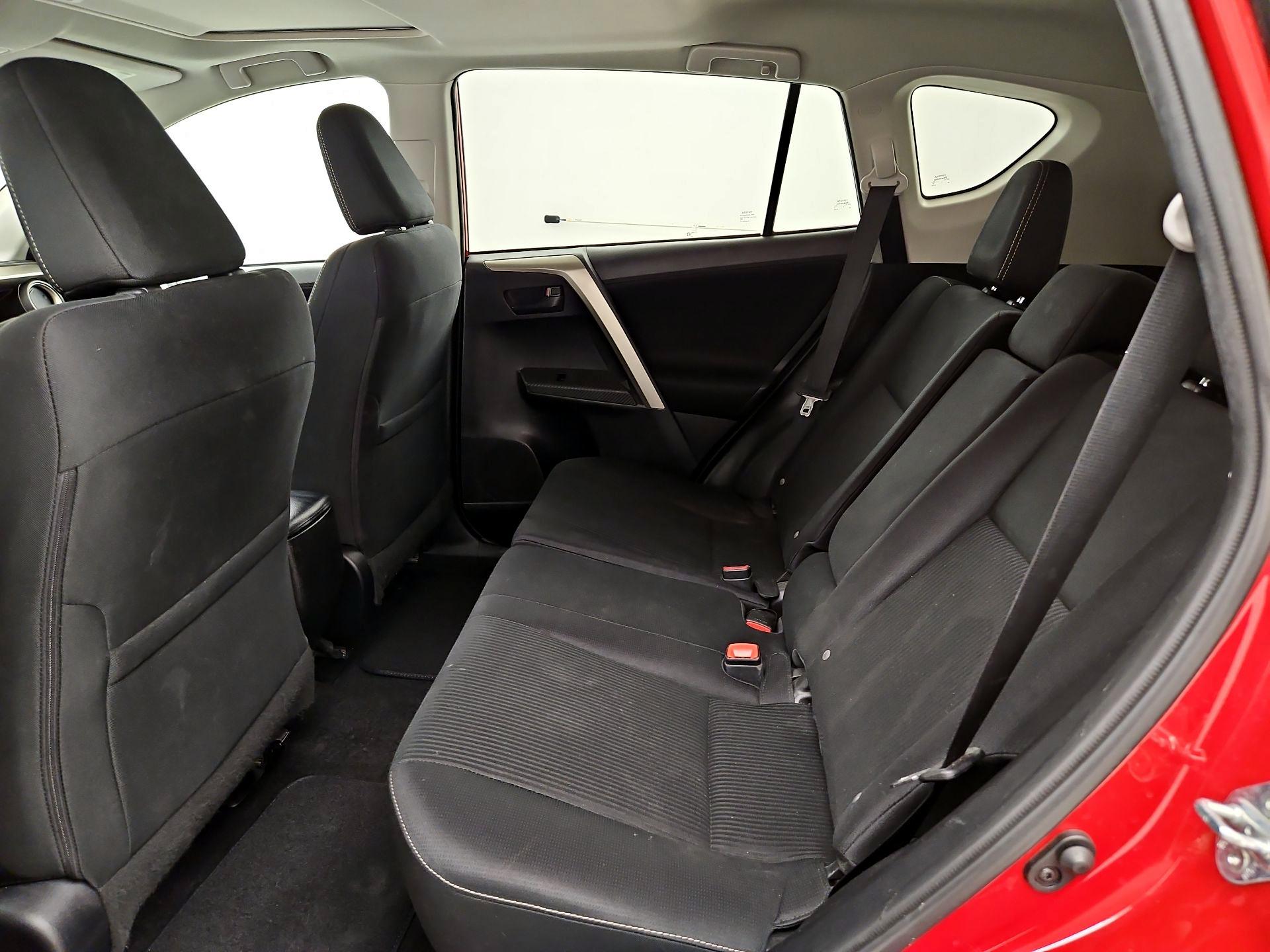 Thumbnail: 2013 Toyota RAV4 - 20