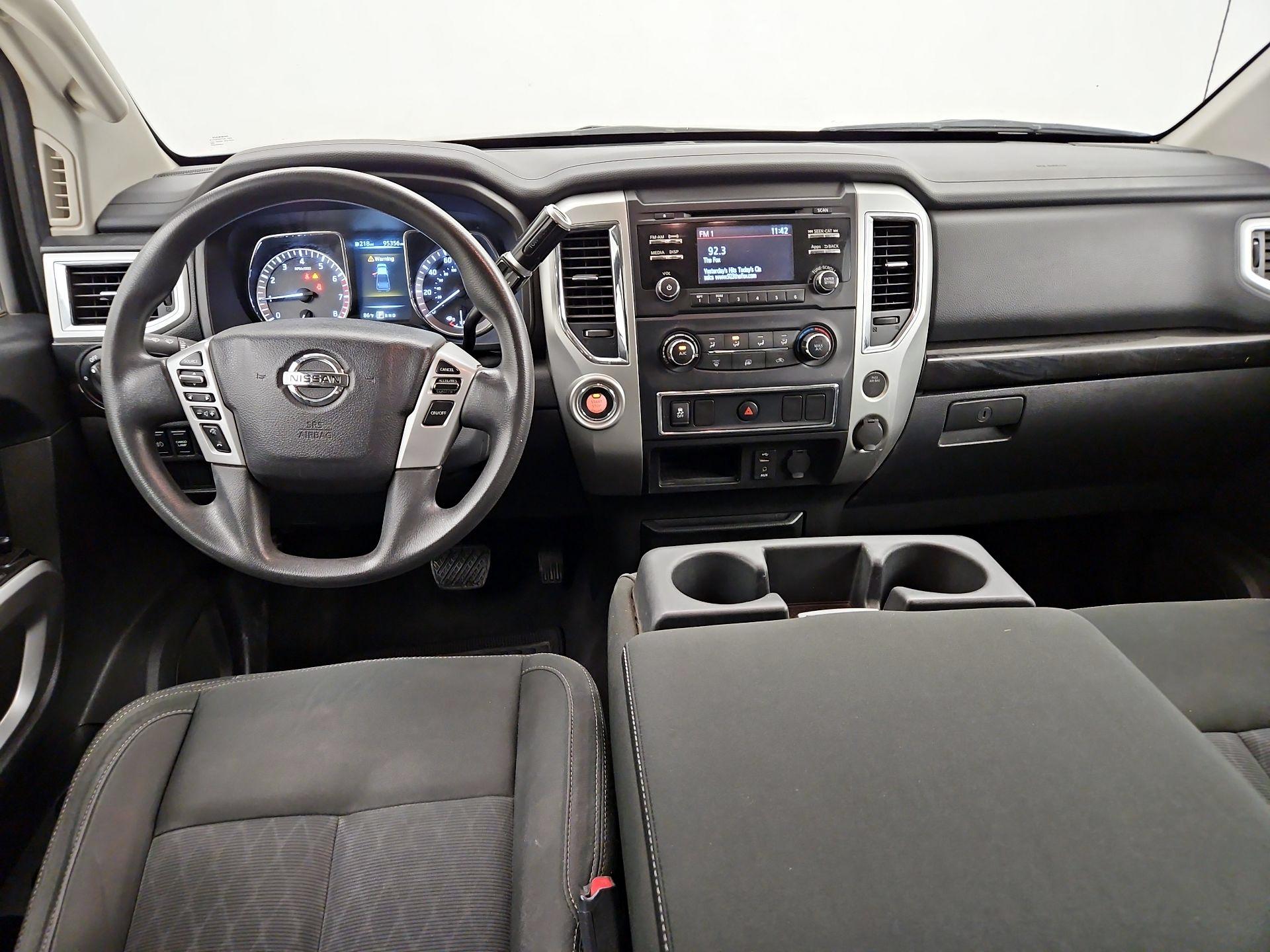 Thumbnail: 2017 Nissan Titan - 9