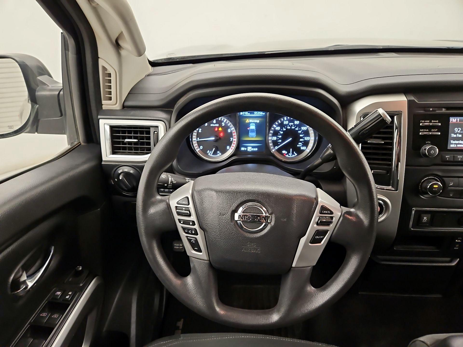 Thumbnail: 2017 Nissan Titan - 10