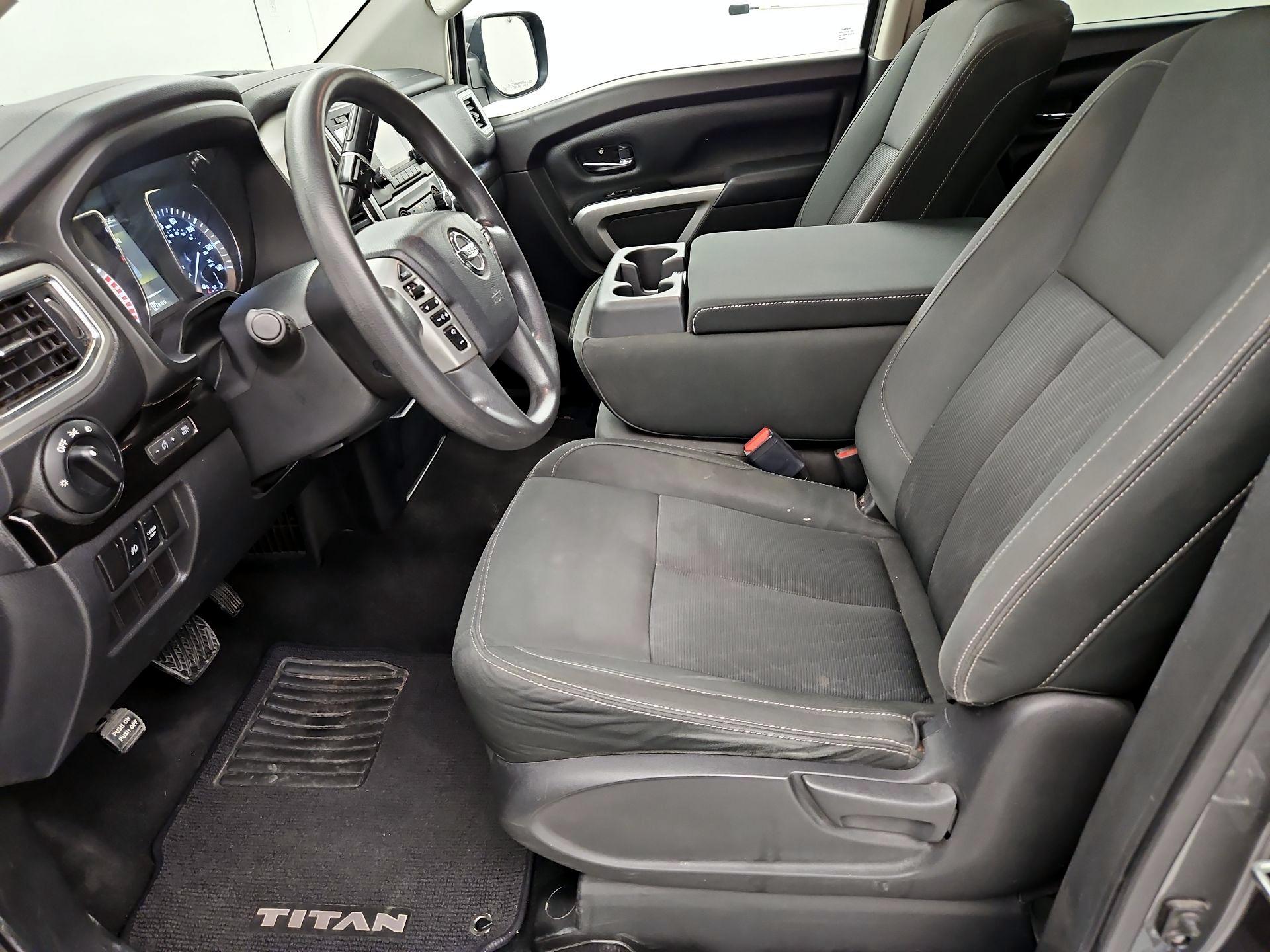 Thumbnail: 2017 Nissan Titan - 11