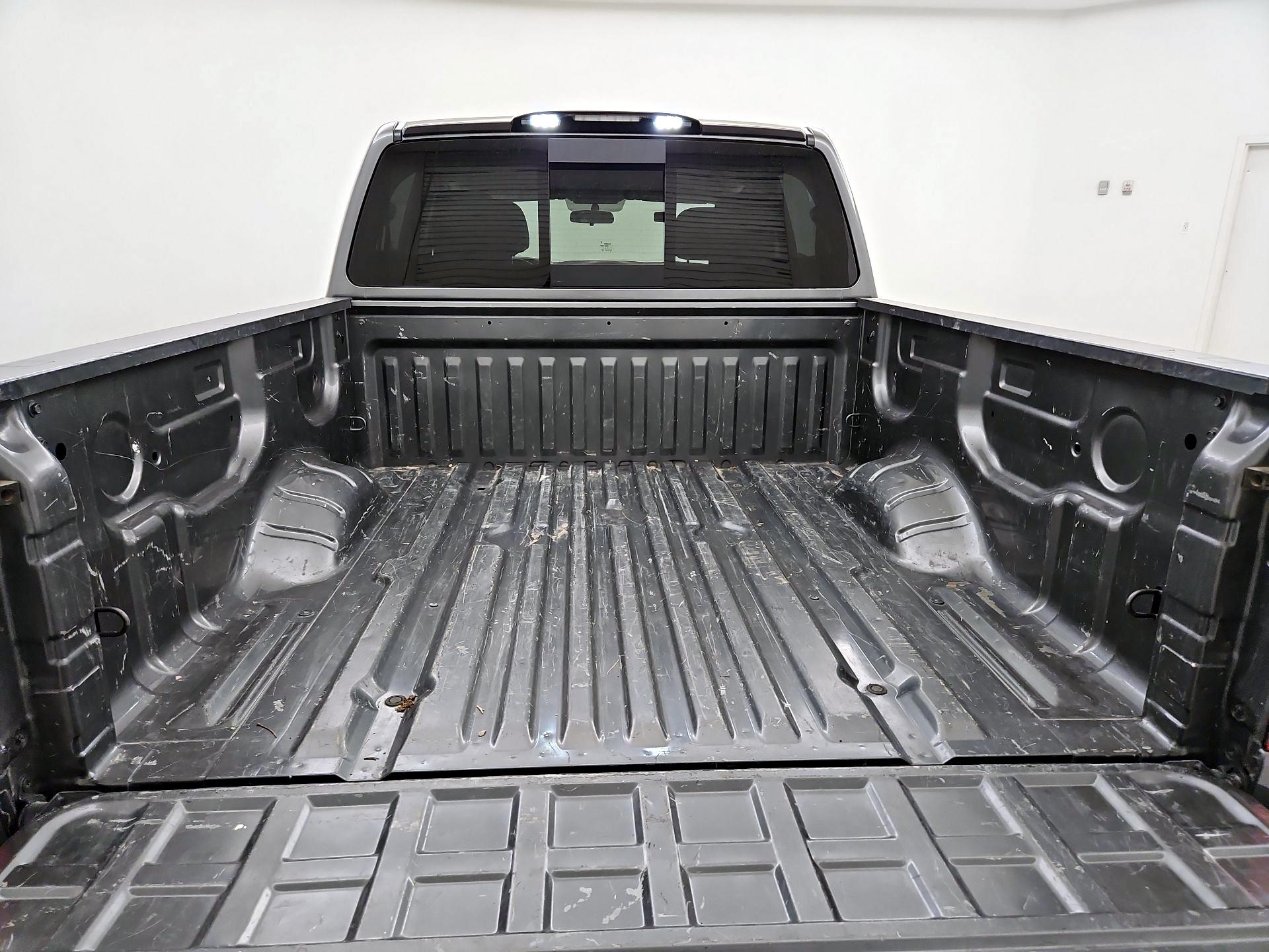 Thumbnail: 2017 Nissan Titan - 19
