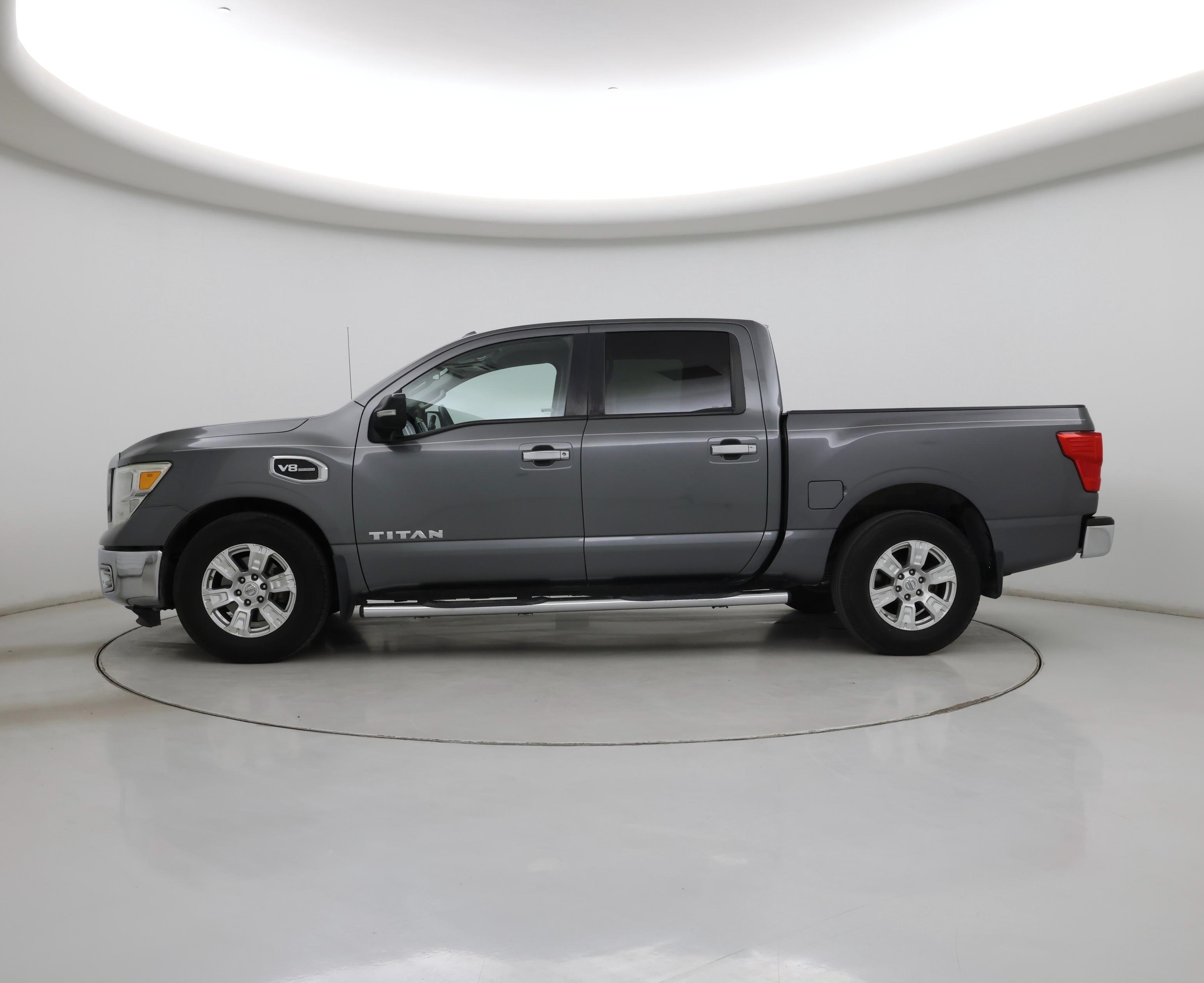Thumbnail: 2017 Nissan Titan - 3