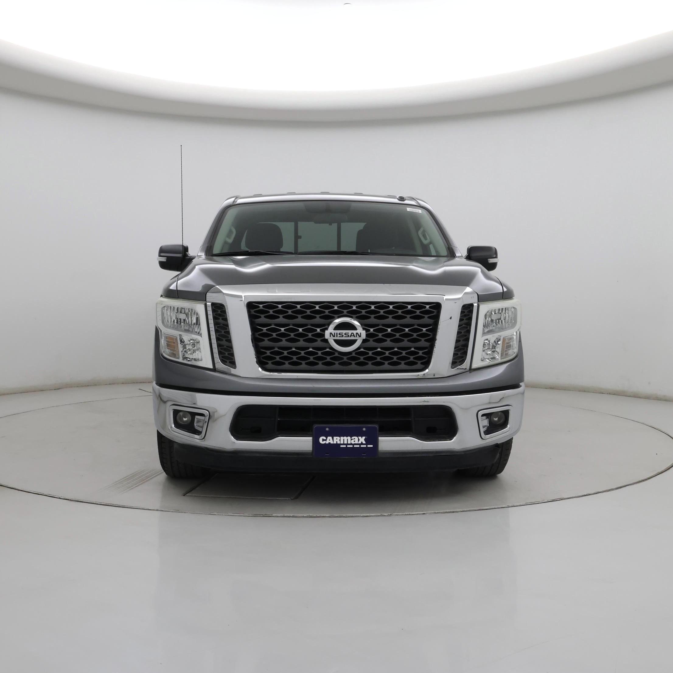 Thumbnail: 2017 Nissan Titan - 5